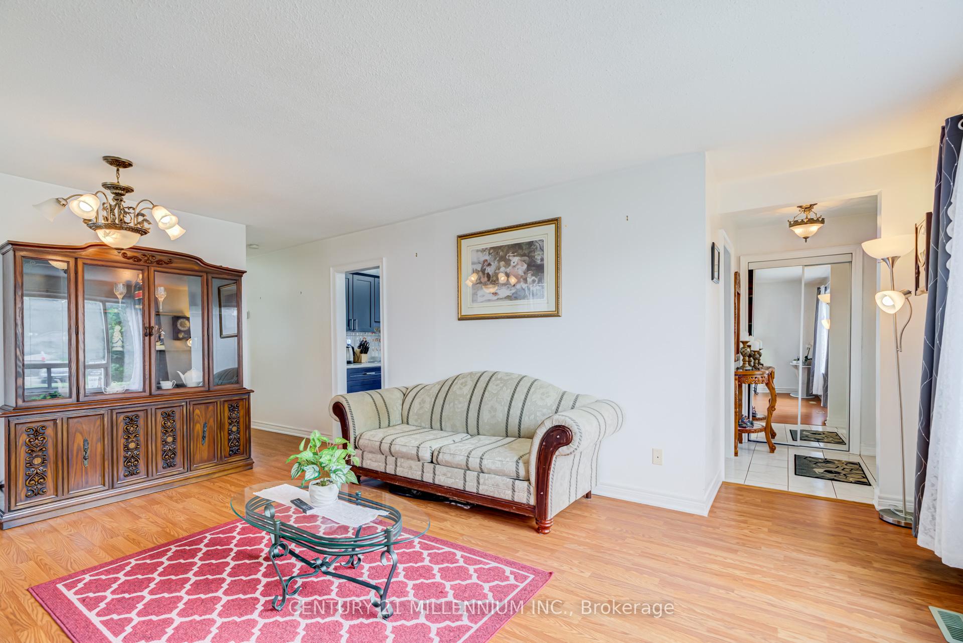Photo 6 of 150 Folkstone Crescent, Brampton, Central Park — HOMEH