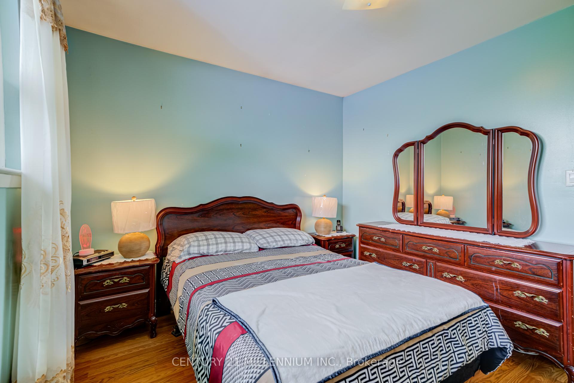 Photo 10 of 150 Folkstone Crescent, Brampton, Central Park — HOMEH