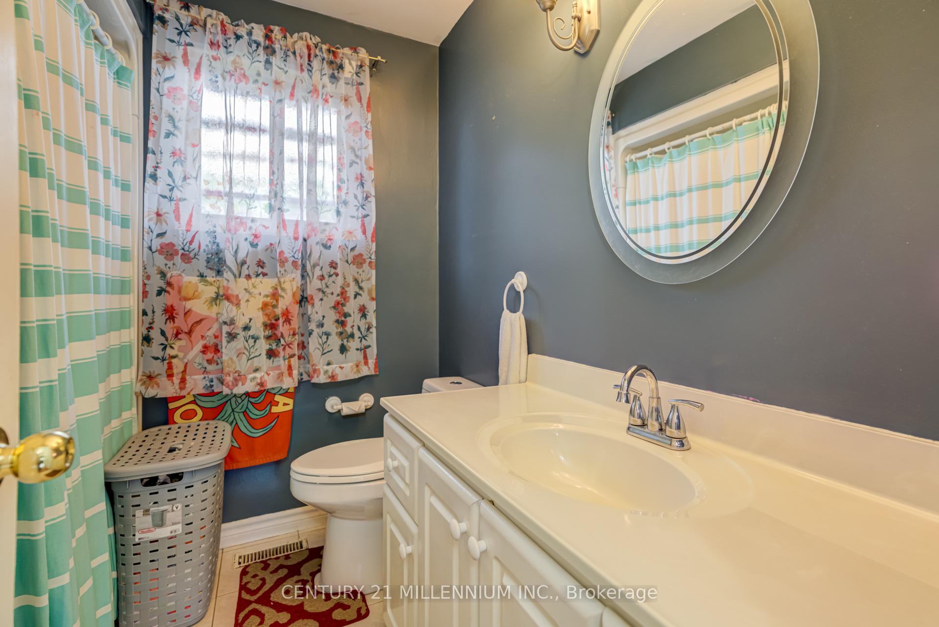 Photo 12 of 150 Folkstone Crescent, Brampton, Central Park — HOMEH