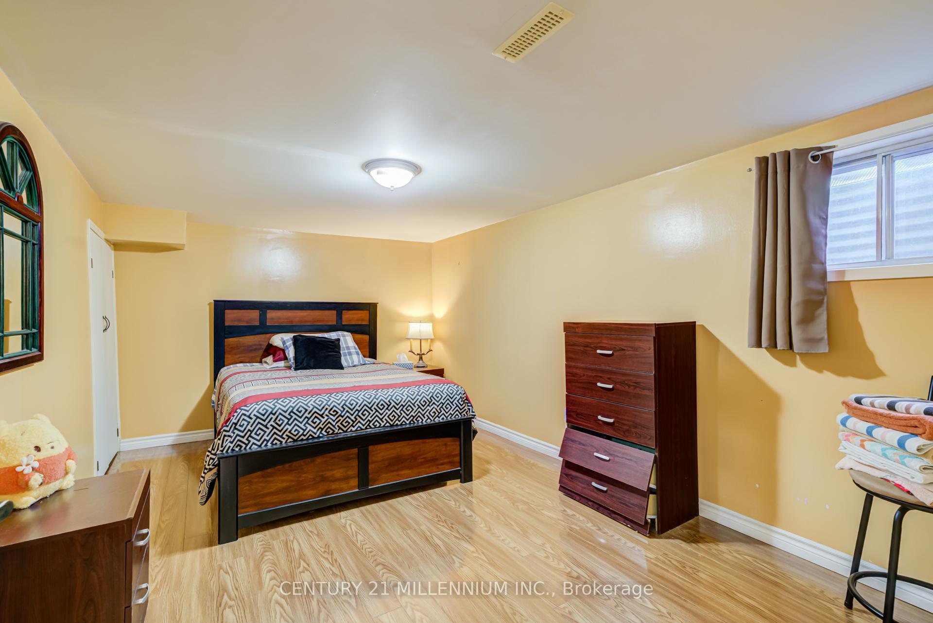 Photo 16 of 150 Folkstone Crescent, Brampton, Central Park — HOMEH