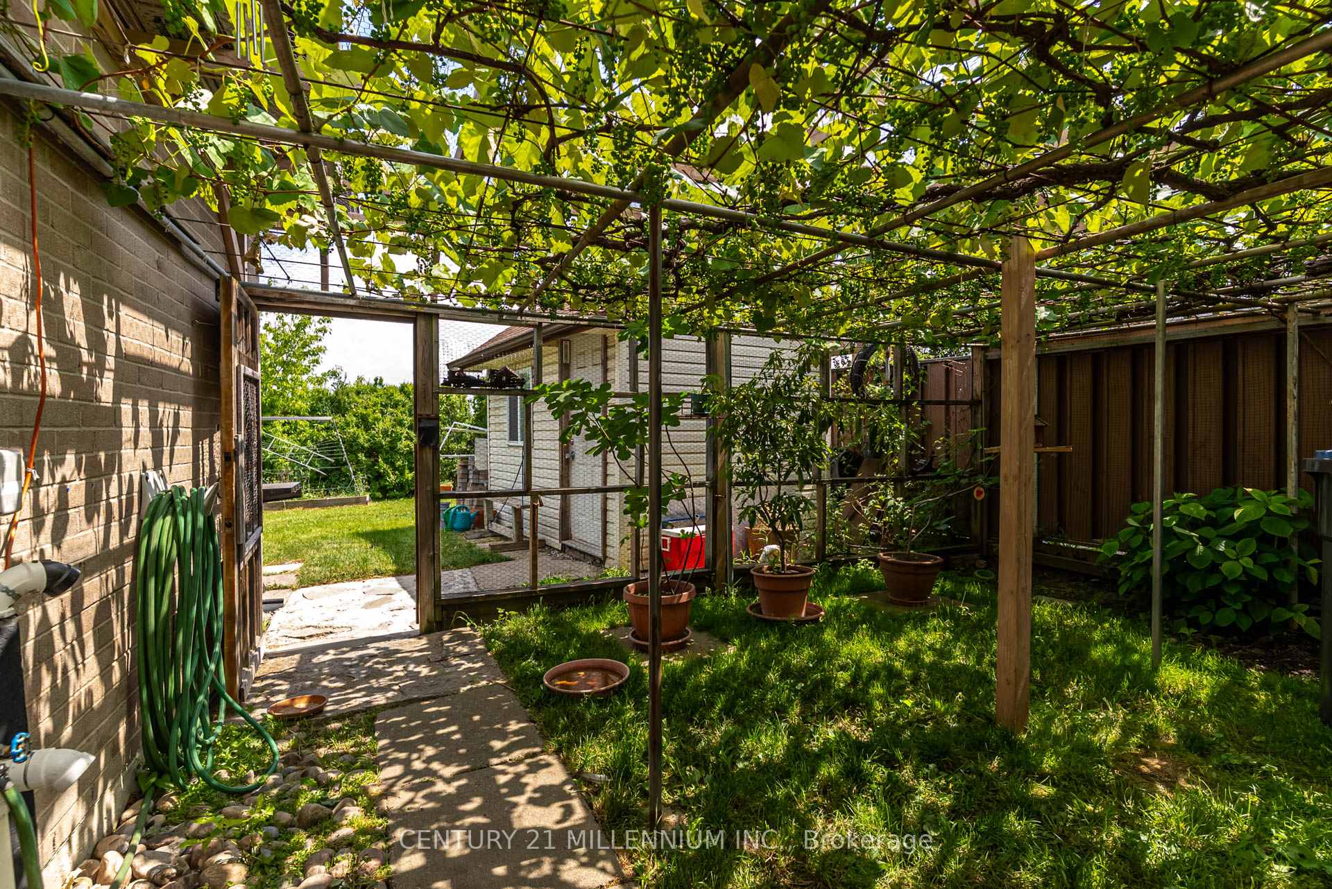 Photo 19 of 150 Folkstone Crescent, Brampton, Central Park — HOMEH