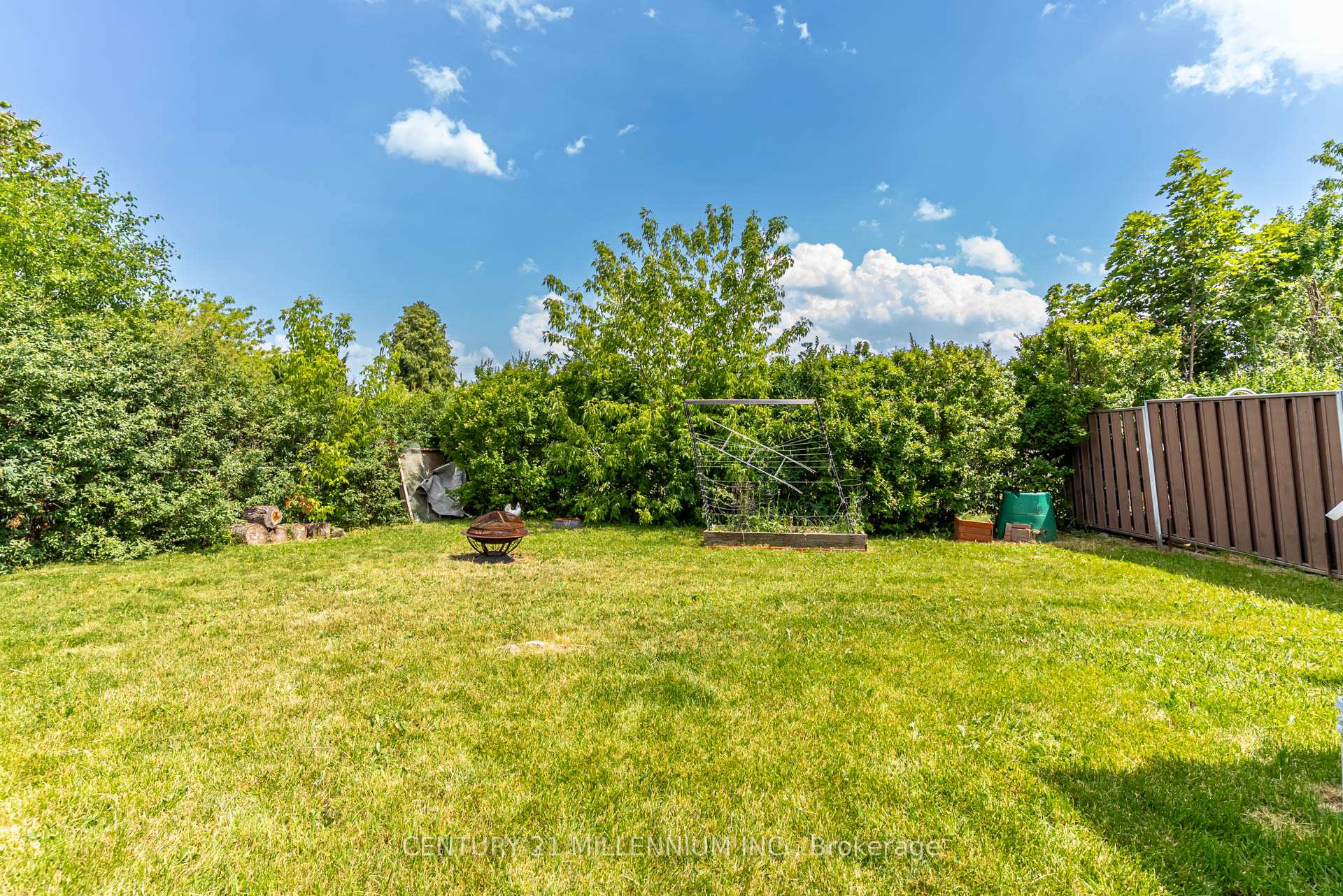 Photo 20 of 150 Folkstone Crescent, Brampton, Central Park — HOMEH