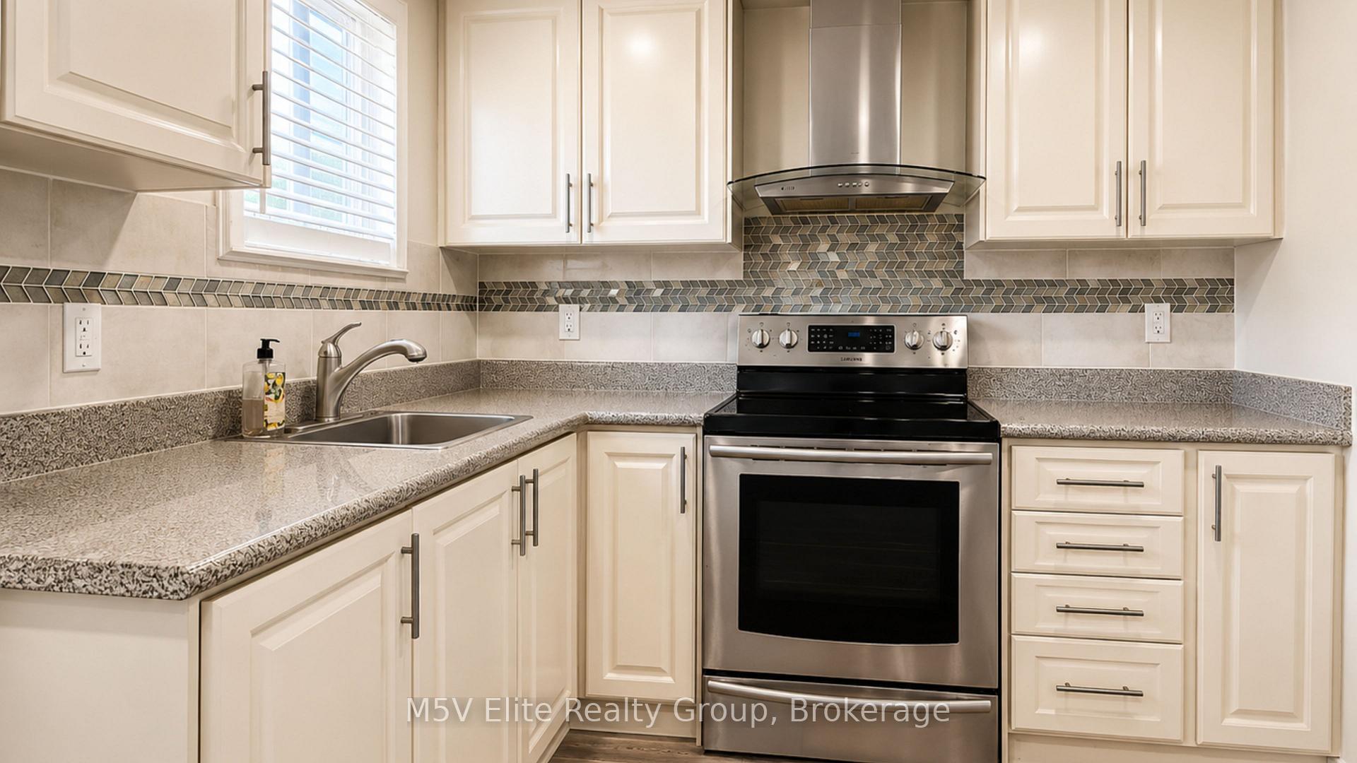 Photo 4 of 49 Ribbon Drive, Brampton, Sandringham-Wellington — HOMEH