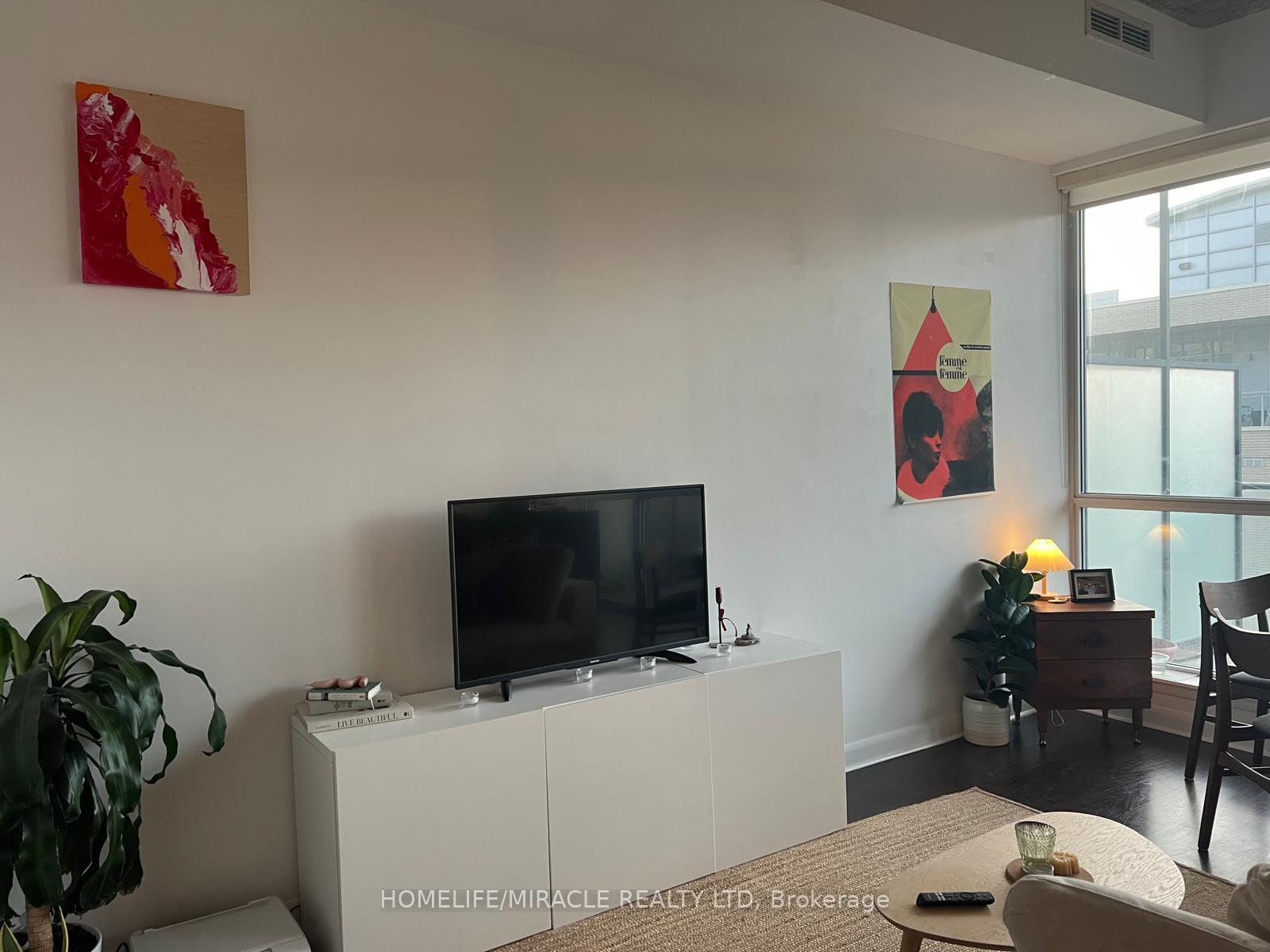 Photo 6 of Unit 1104, 478 King Street W, Toronto, Kensington-Chinatown — HOMEH