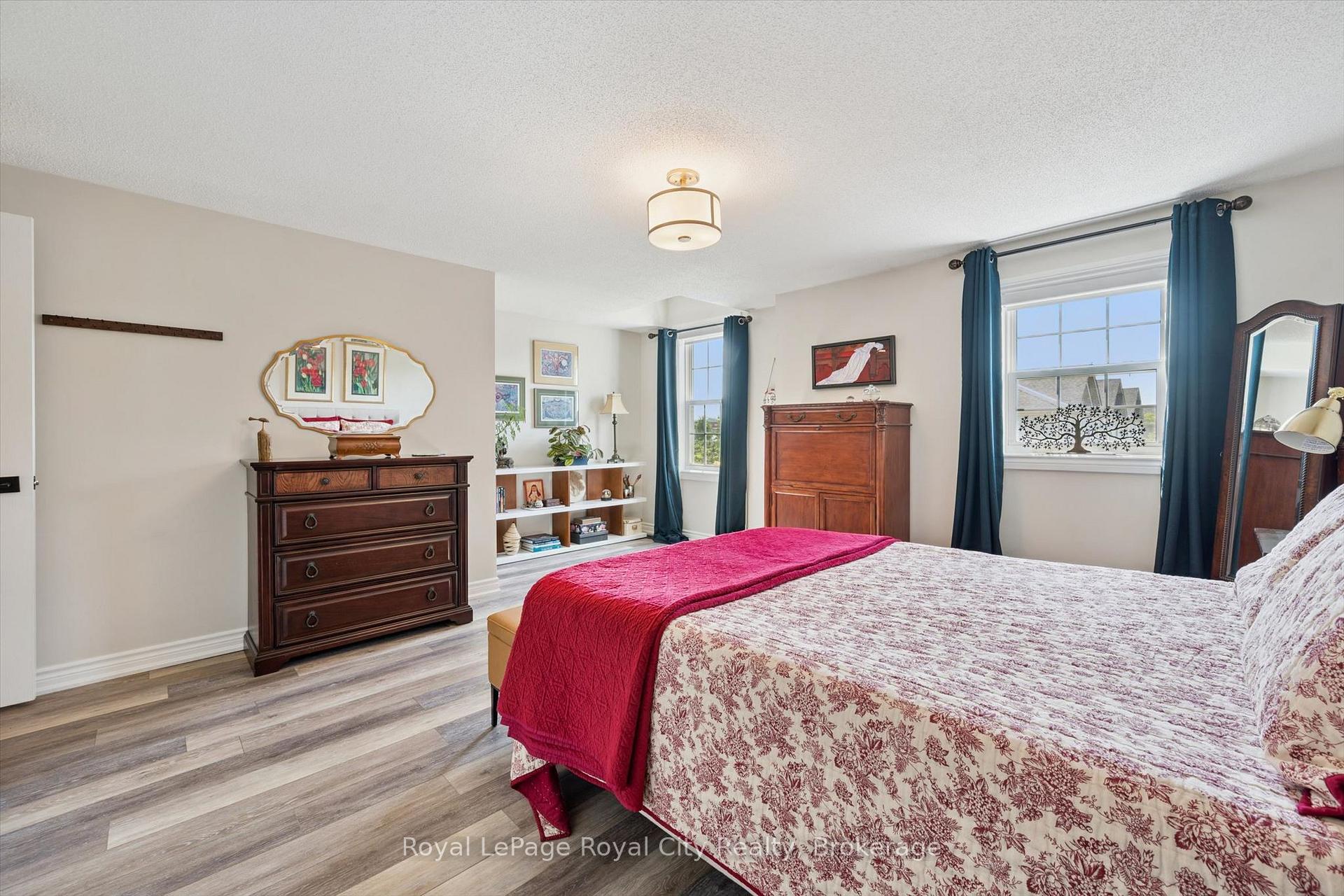 Photo 21 of Unit #12, 124 Gosling Gardens, Guelph, Clairfields/Hanlon Business Park — HOMEH
