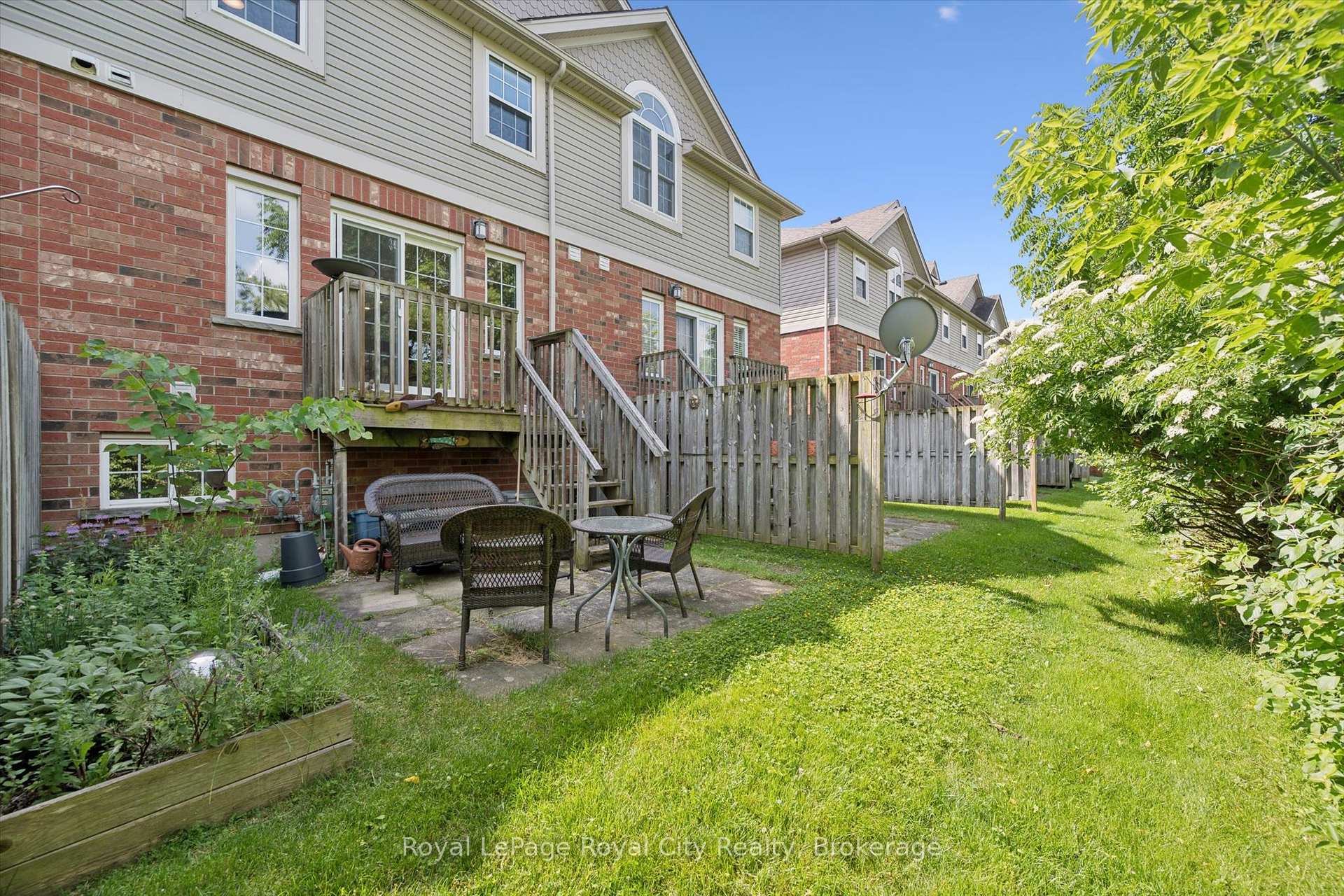 Photo 32 of Unit #12, 124 Gosling Gardens, Guelph, Clairfields/Hanlon Business Park — HOMEH