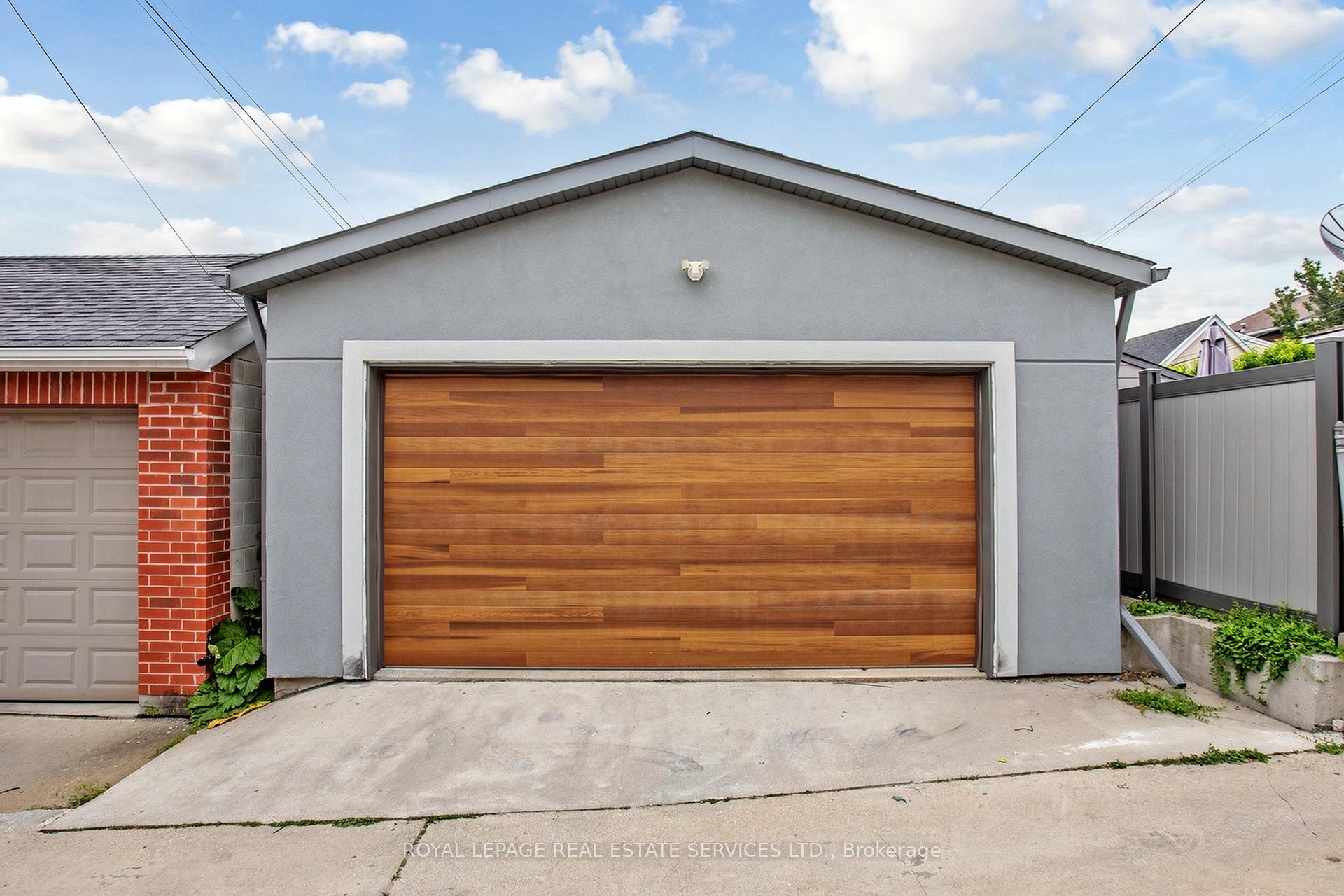 Photo 39 of 329 Nairn Avenue, Toronto, Caledonia-Fairbank — HOMEH