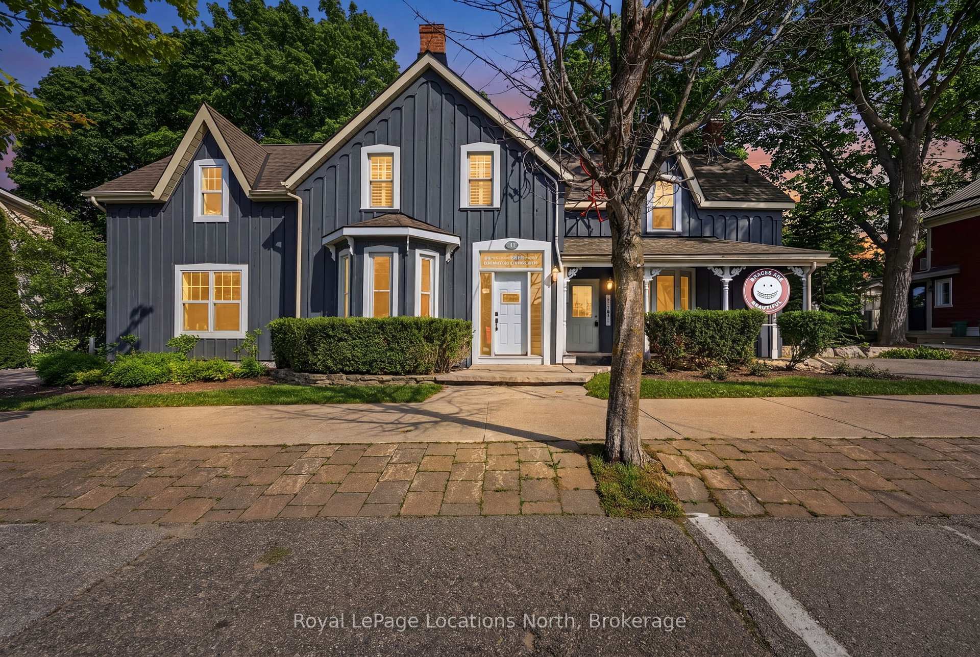 Front of 21 Bruce Street N