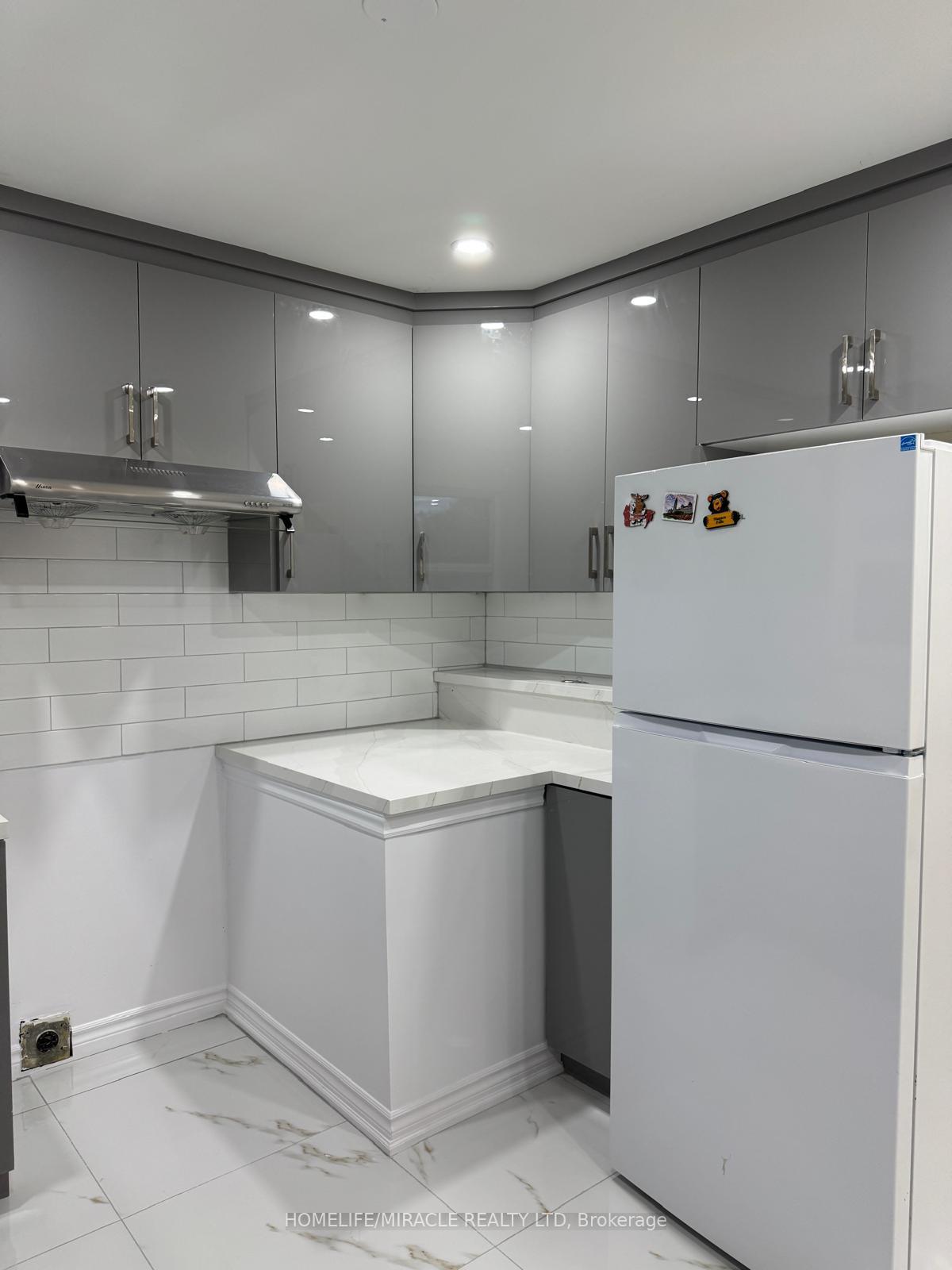 Photo 1 of 28 Alexandria Crescent, Brampton, Avondale — HOMEH