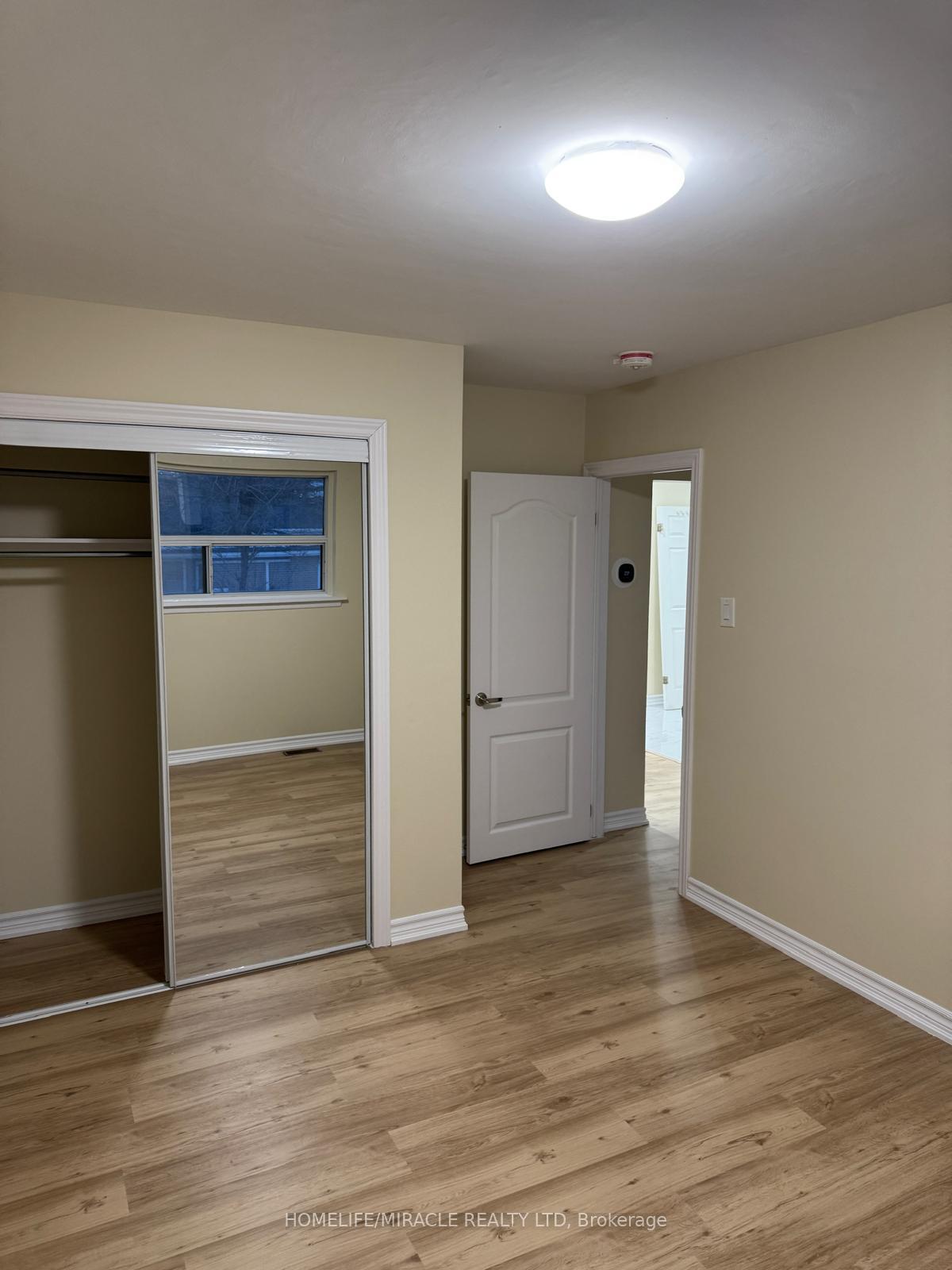 Photo 2 of 28 Alexandria Crescent, Brampton, Avondale — HOMEH