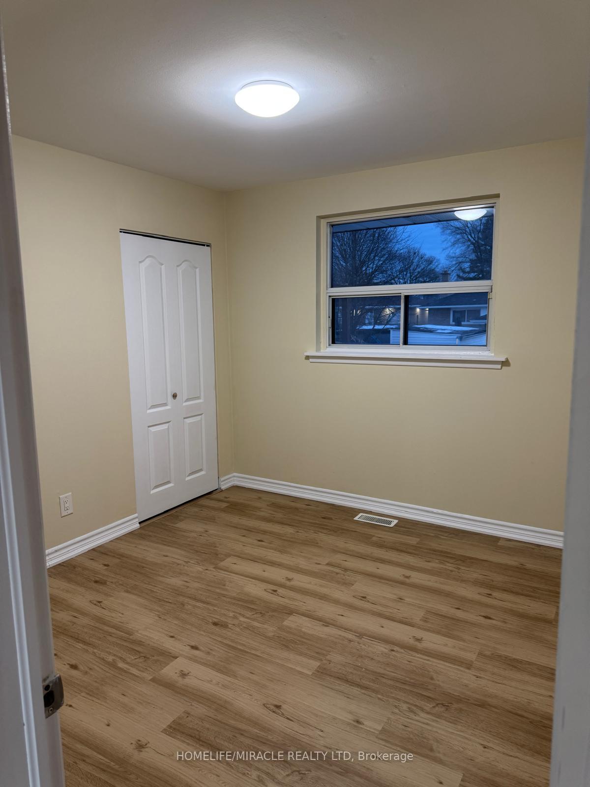 Photo 19 of 28 Alexandria Crescent, Brampton, Avondale — HOMEH