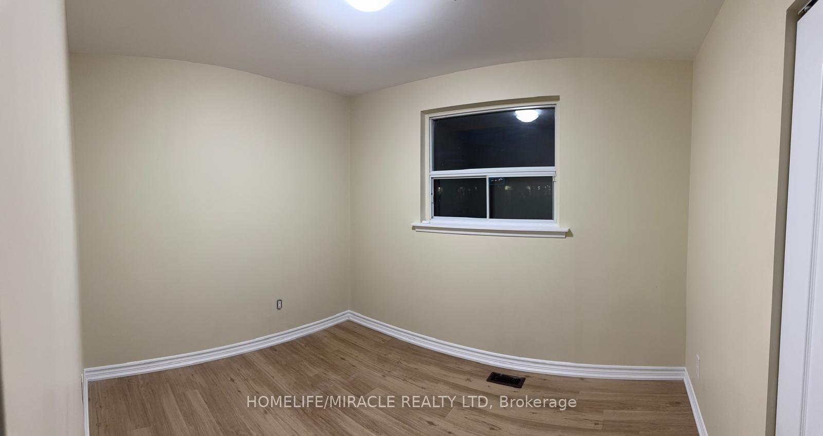 Photo 22 of 28 Alexandria Crescent, Brampton, Avondale — HOMEH