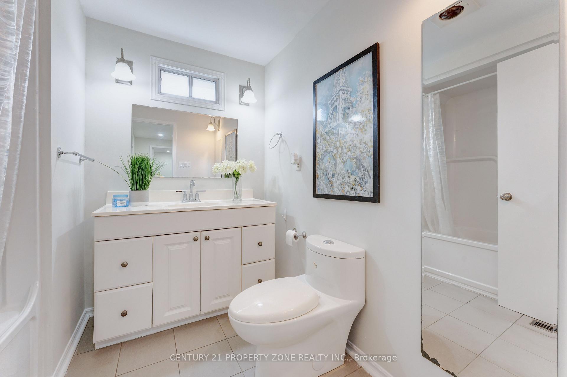 Photo 14 of 102 Hickory Heights Crescent, Kitchener, Forest Hill — HOMEH