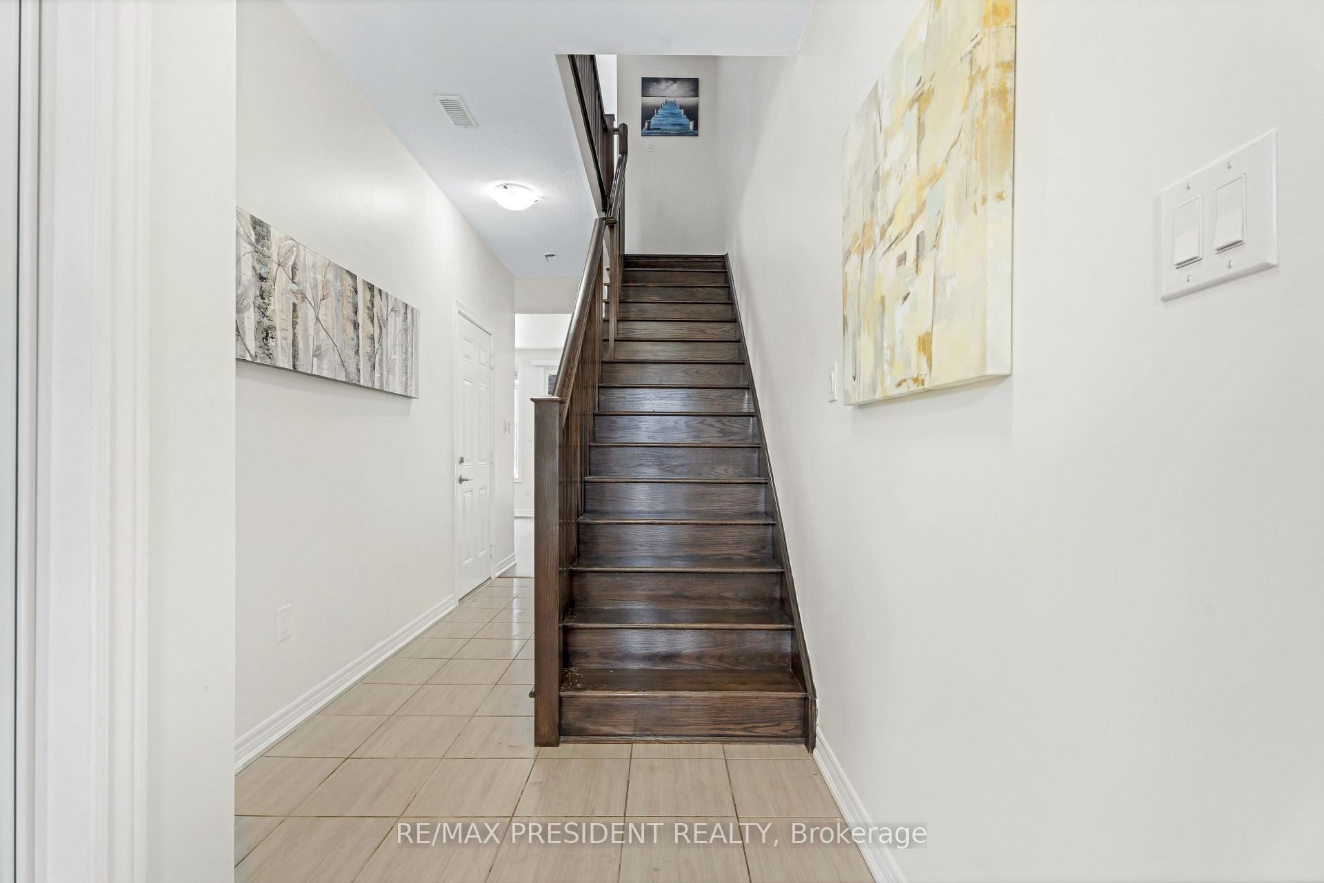 Photo 4 of 6 Waterview Lane, Grimsby, Grimsby Beach — HOMEH