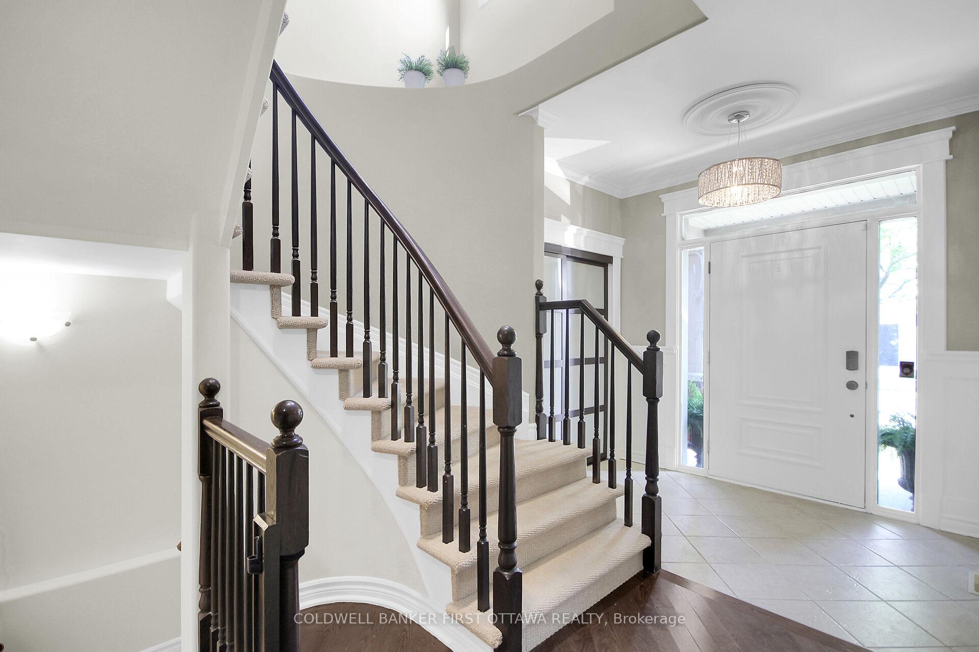 Photo 2 of 104 Gracewood Crescent, Ottawa, Blossom Park/Kemp Park/Findlay Creek — HOMEH