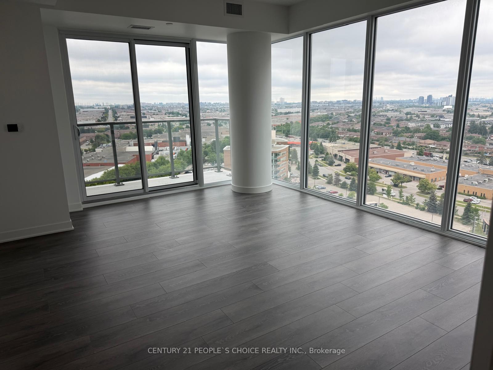 Photo 4 of Unit 1612, 6 Flavelle Trail, Vaughan, Steeles West Industrial — HOMEH