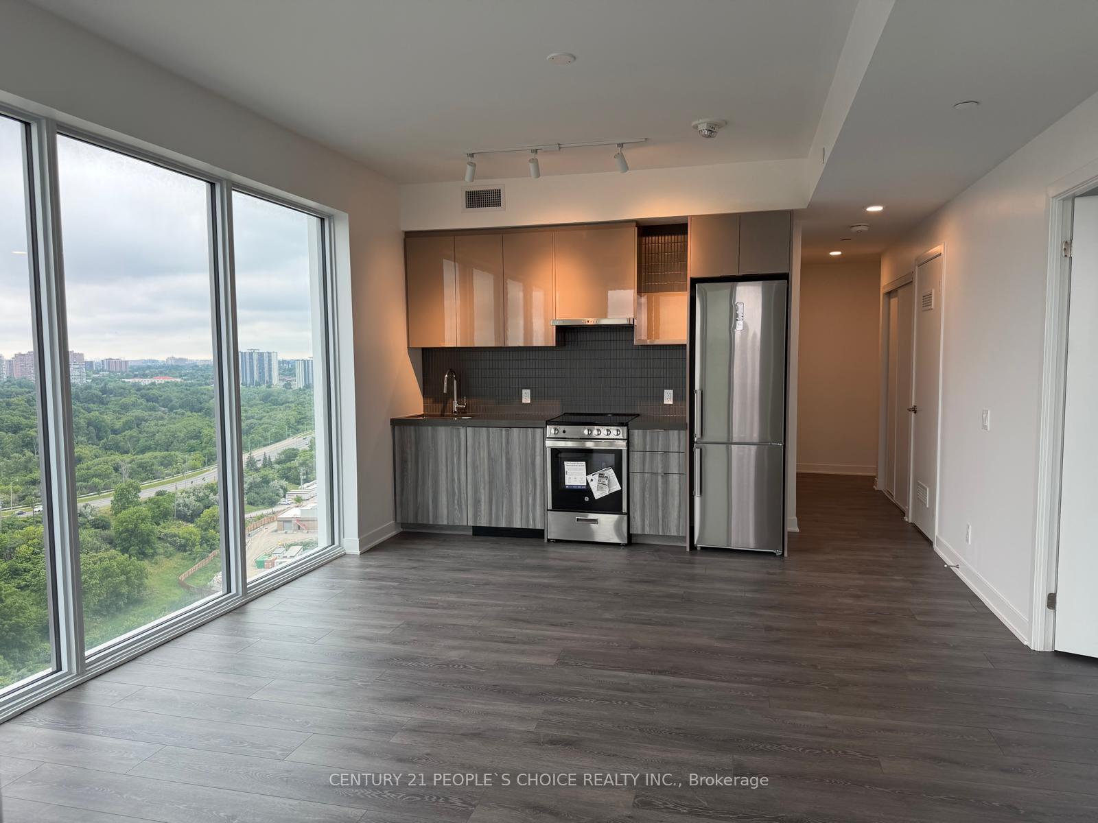 Photo 13 of Unit 1612, 6 Flavelle Trail, Vaughan, Steeles West Industrial — HOMEH