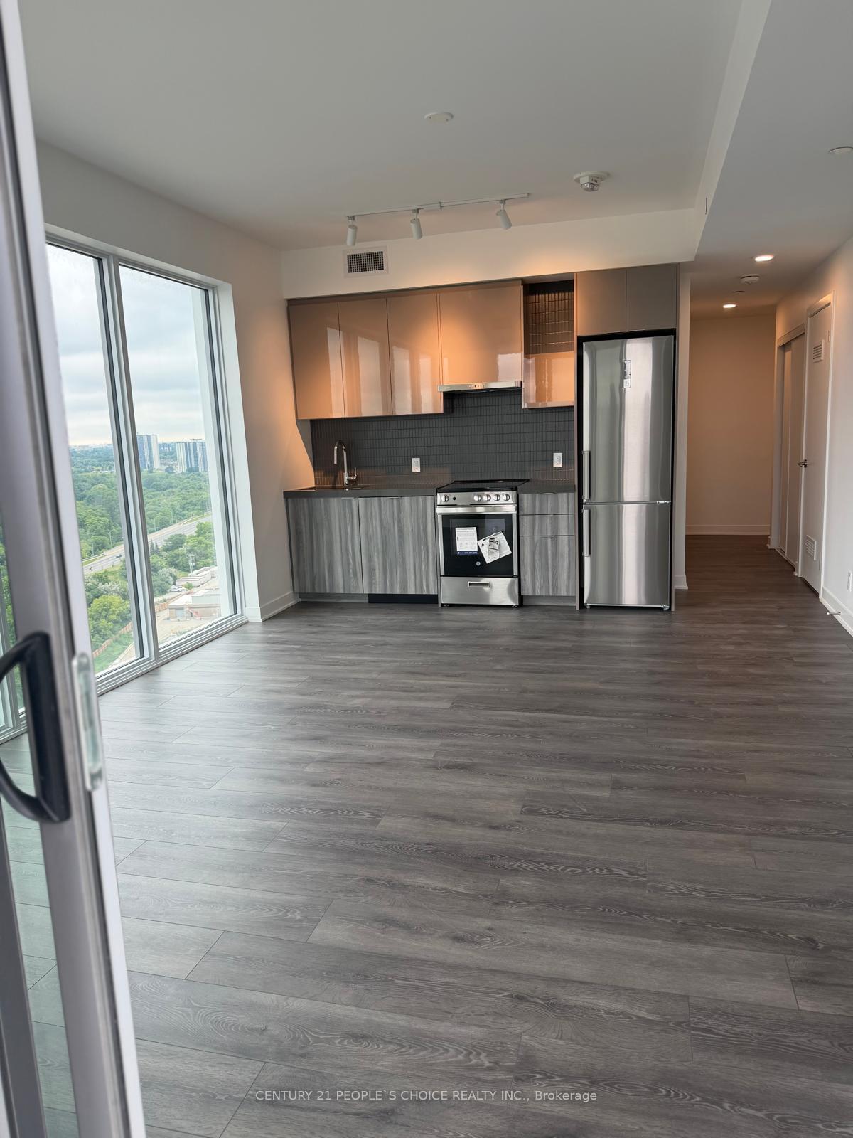 Photo 14 of Unit 1612, 6 Flavelle Trail, Vaughan, Steeles West Industrial — HOMEH