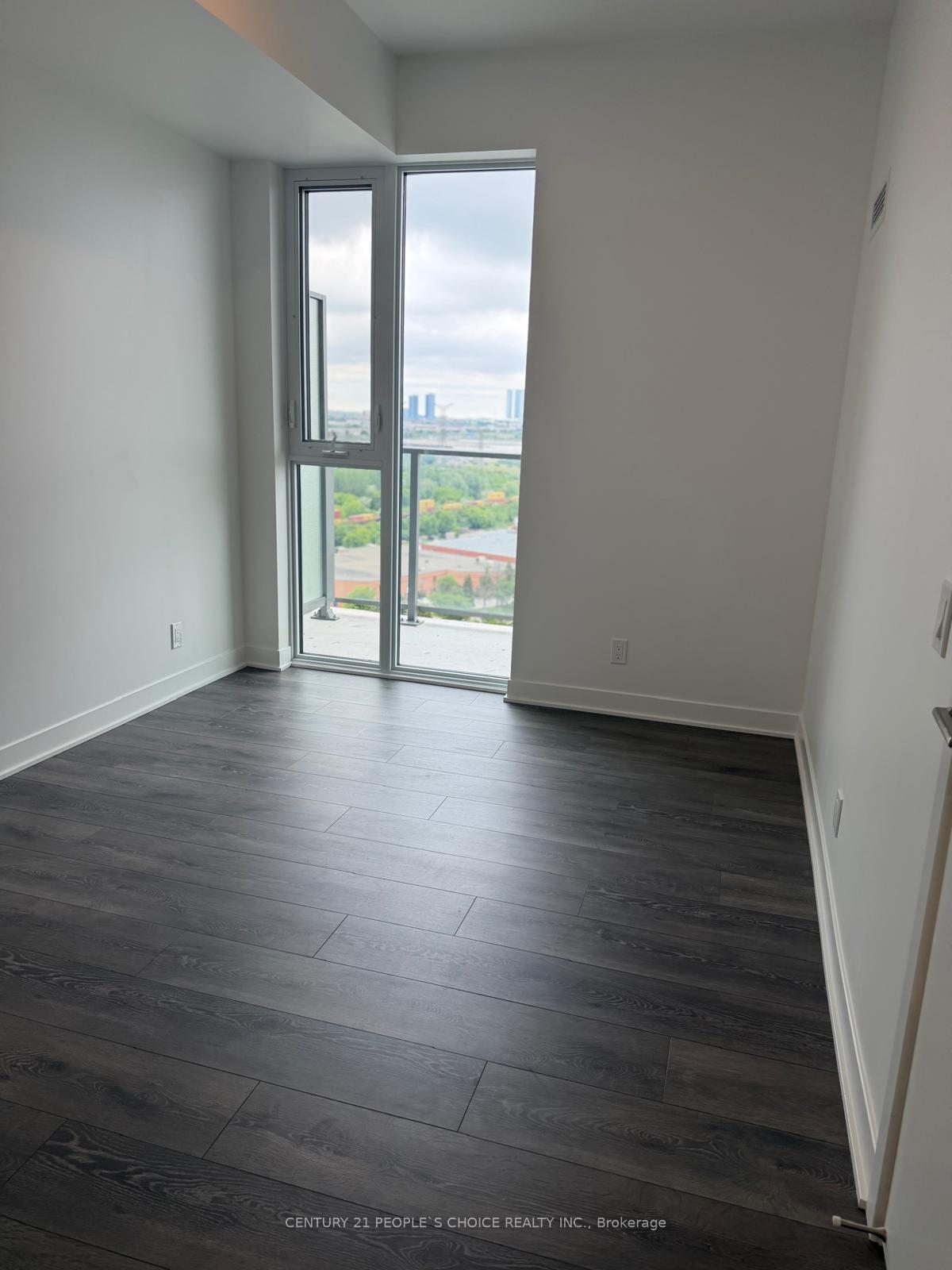 Photo 18 of Unit 1612, 6 Flavelle Trail, Vaughan, Steeles West Industrial — HOMEH