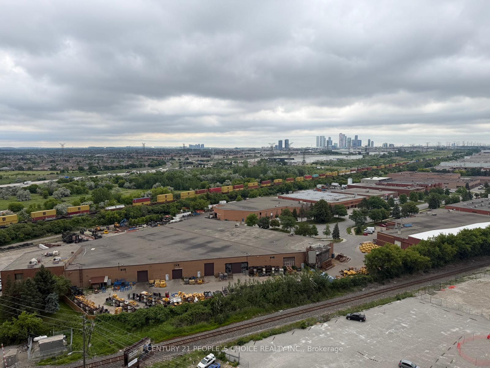 Photo 27 of Unit 1612, 6 Flavelle Trail, Vaughan, Steeles West Industrial — HOMEH