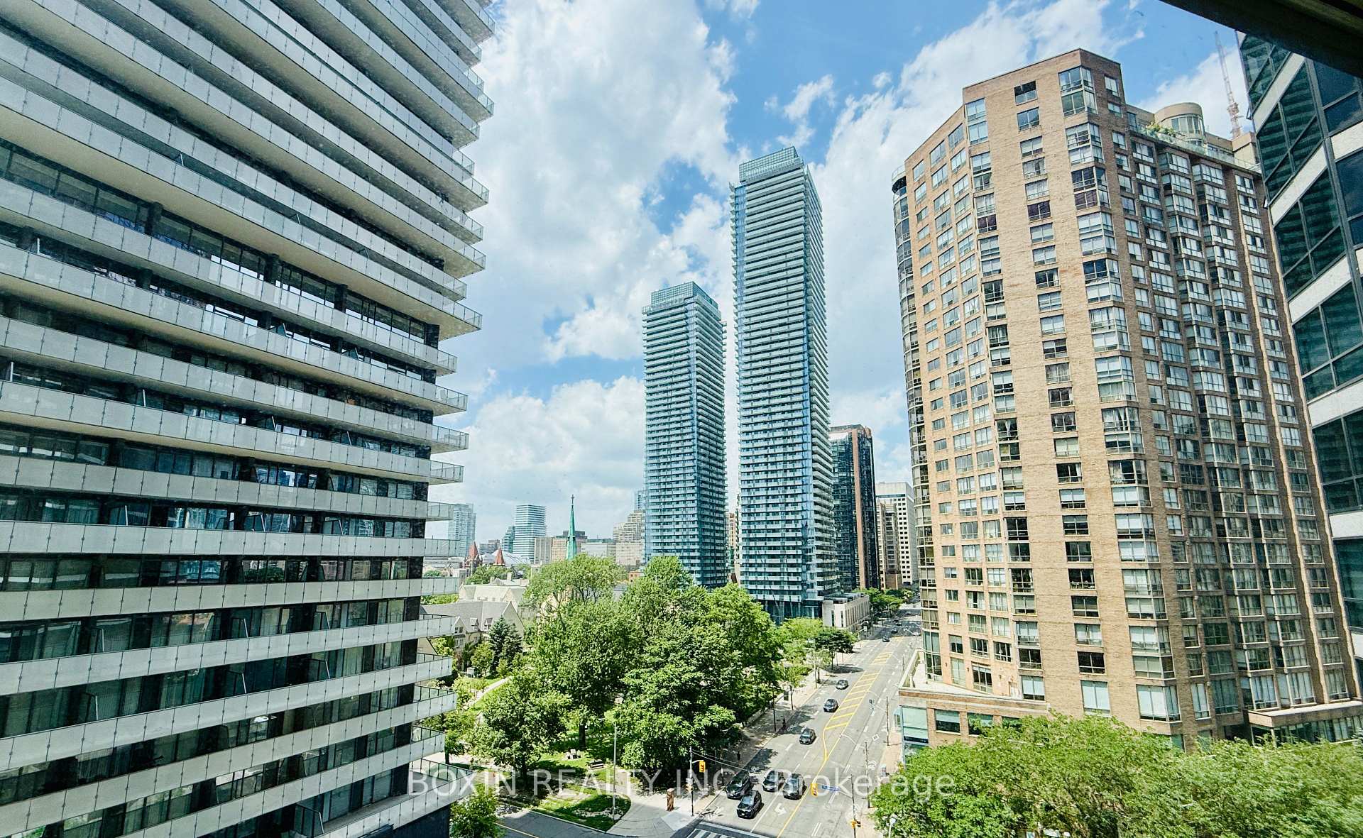 Photo 7 of Unit 1016, 1001 Bay Street, Toronto, Bay Street Corridor — HOMEH
