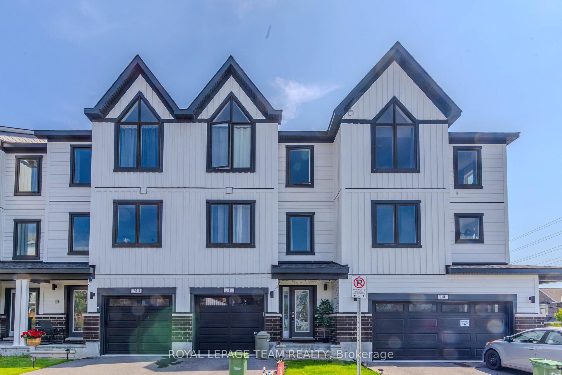 Photo 2 of 742 Kinstead Pvt, Ottawa, Stittsville (North) — HOMEH