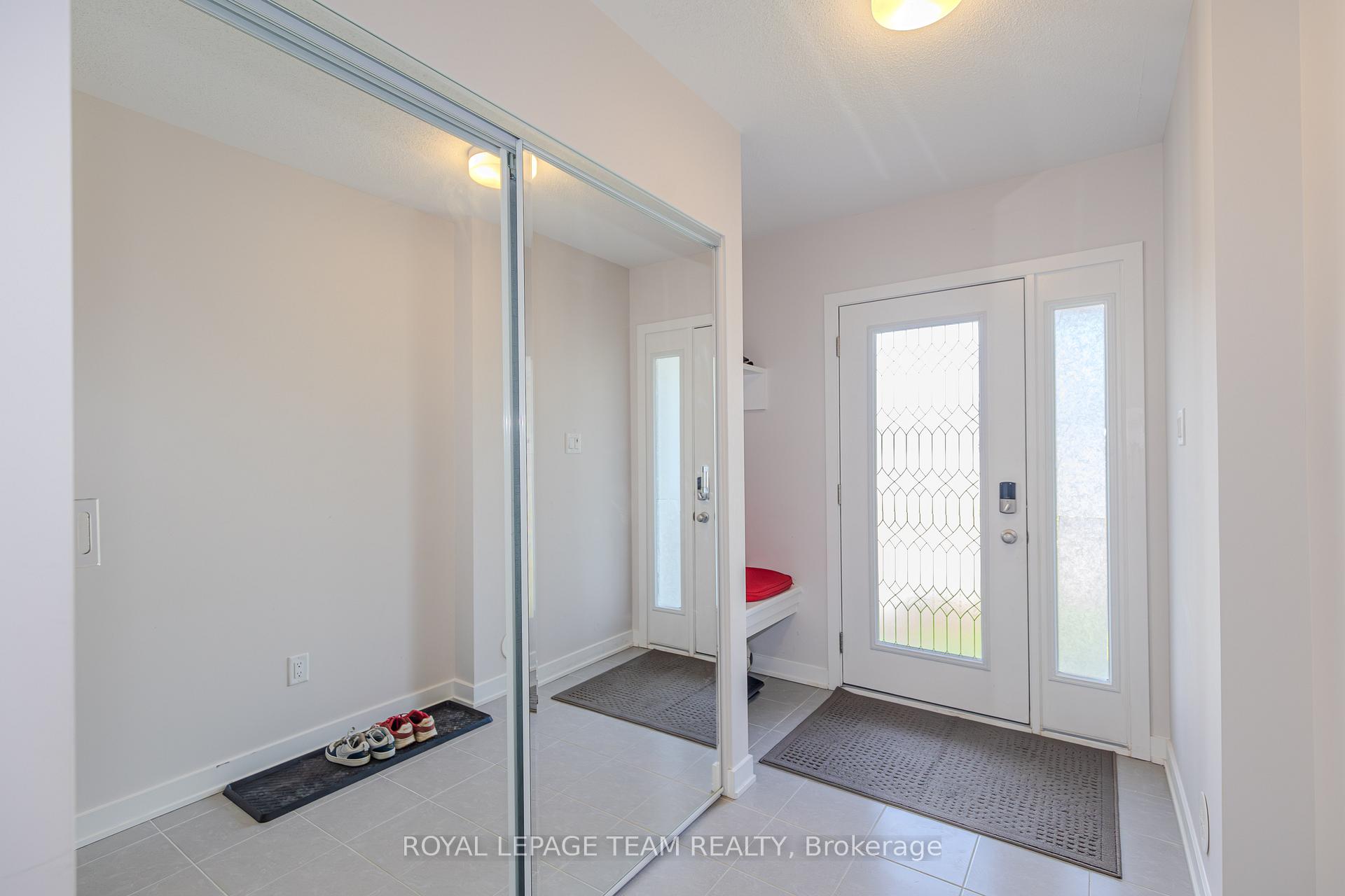 Photo 3 of 742 Kinstead Pvt, Ottawa, Stittsville (North) — HOMEH