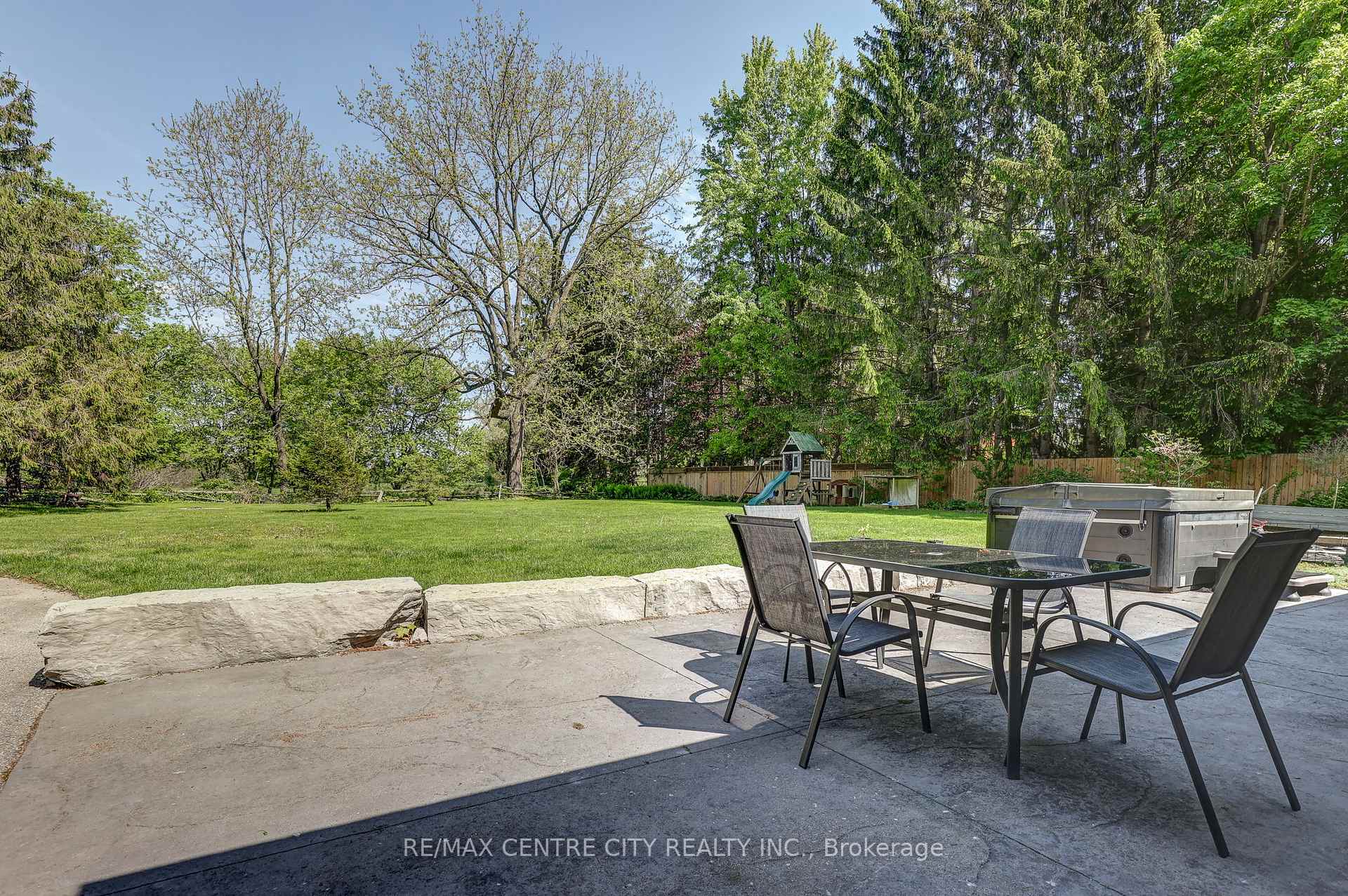 Photo 45 of 339 Sunset Drive, Central Elgin, Rural Central Elgin — HOMEH