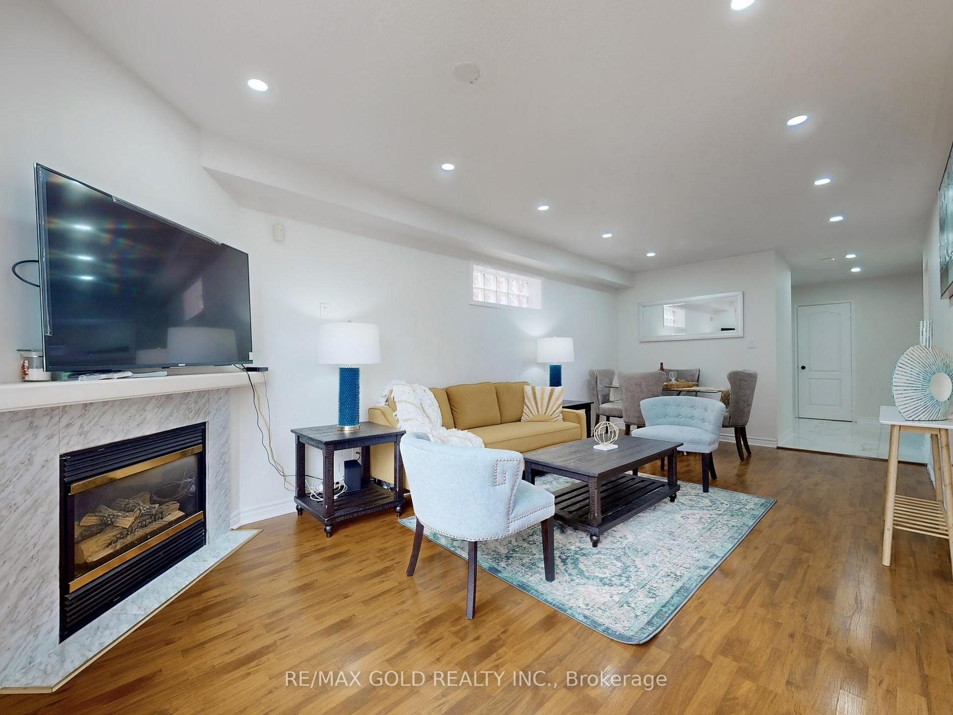 Photo 5 of 4 Treepark Street, Brampton, Sandringham-Wellington — HOMEH