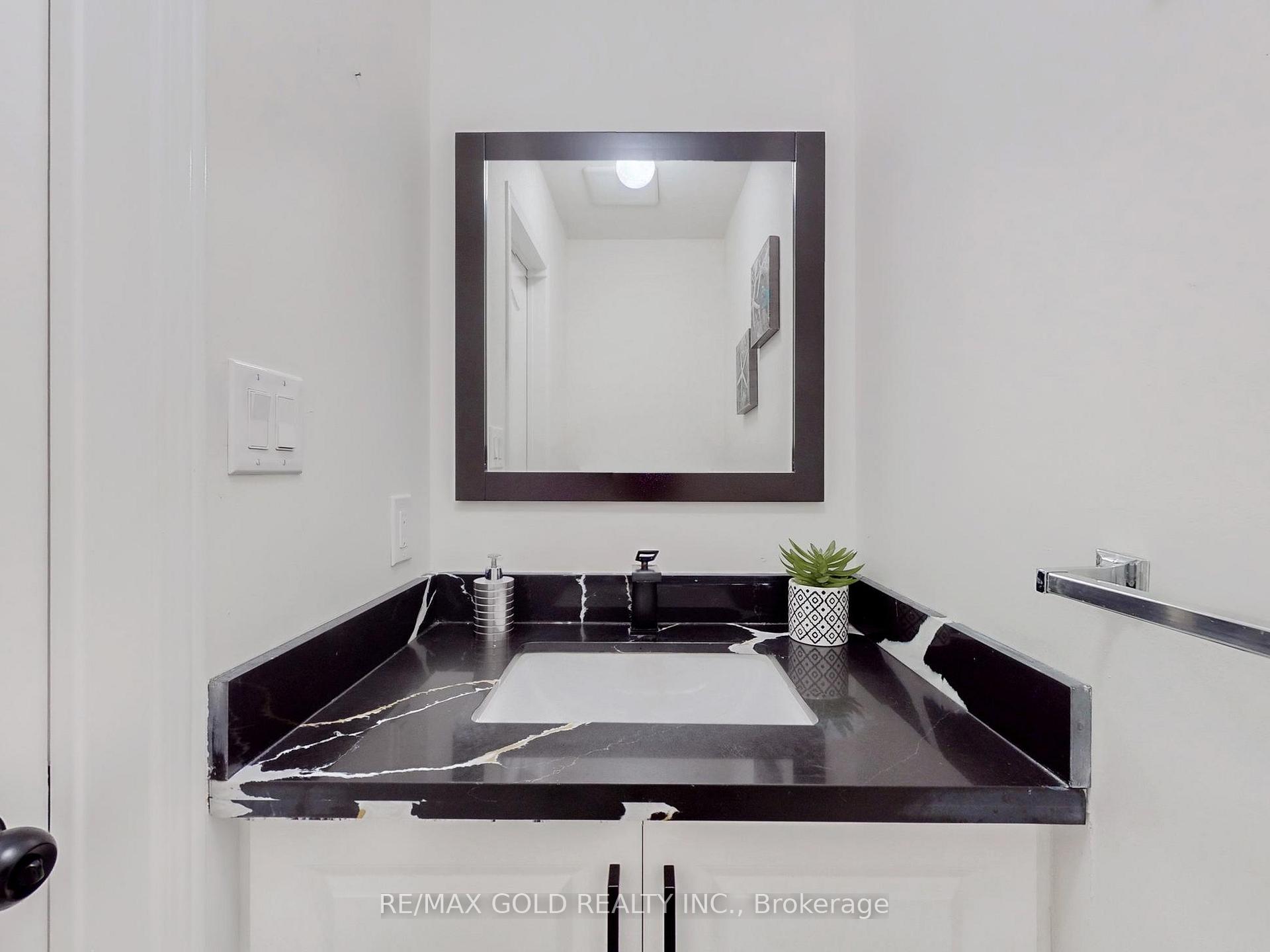 Photo 10 of 4 Treepark Street, Brampton, Sandringham-Wellington — HOMEH
