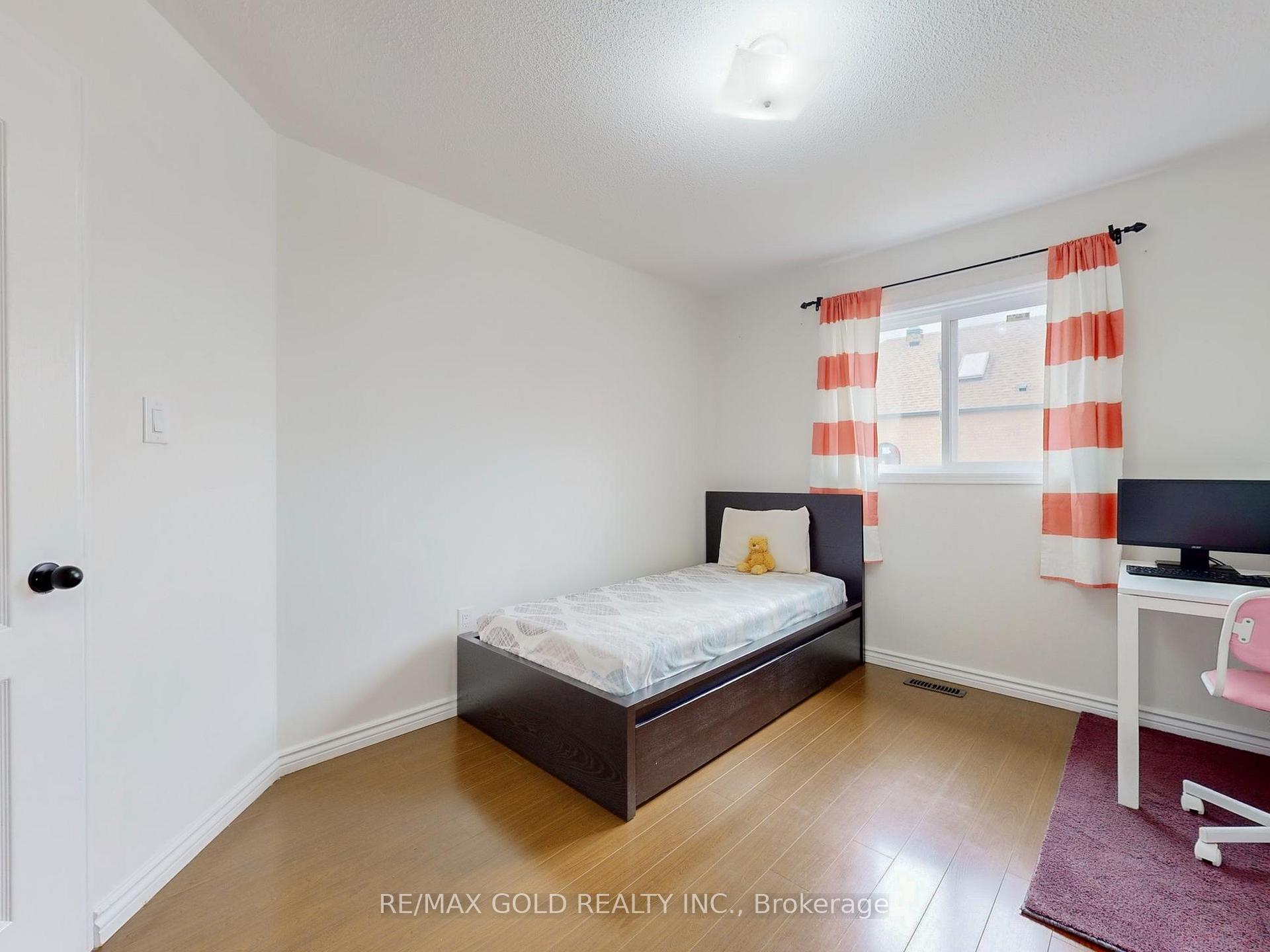 Photo 15 of 4 Treepark Street, Brampton, Sandringham-Wellington — HOMEH