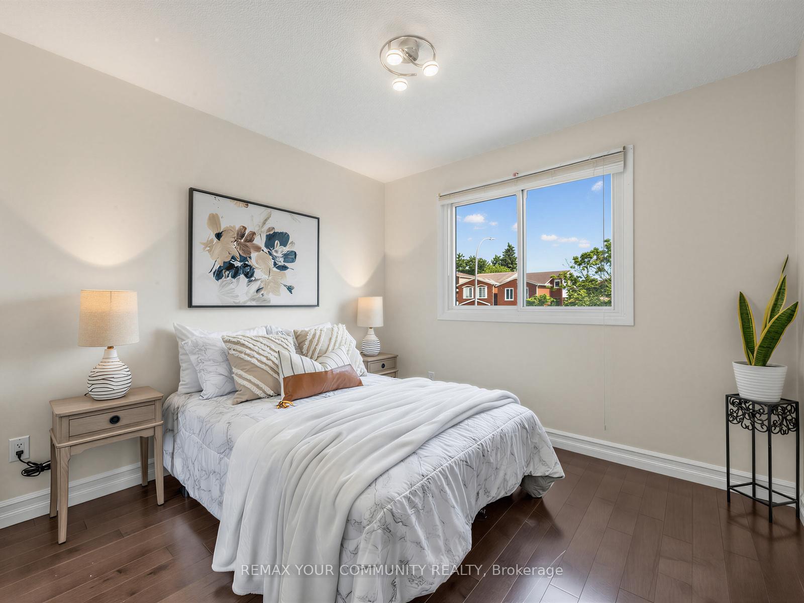 Photo 14 of 205 Glen Hill Drive, Whitby, Blue Grass Meadows — HOMEH