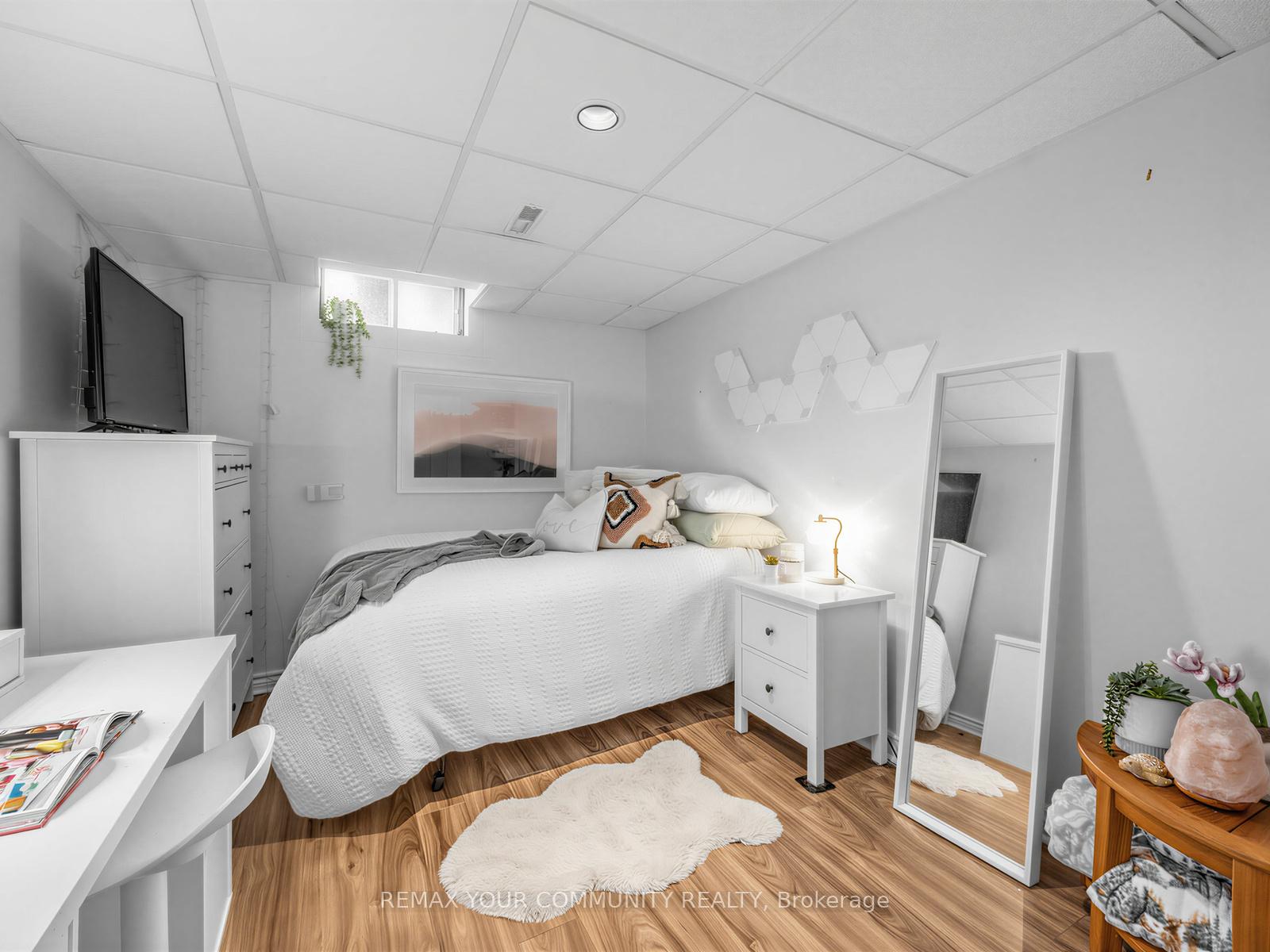 Photo 17 of 205 Glen Hill Drive, Whitby, Blue Grass Meadows — HOMEH