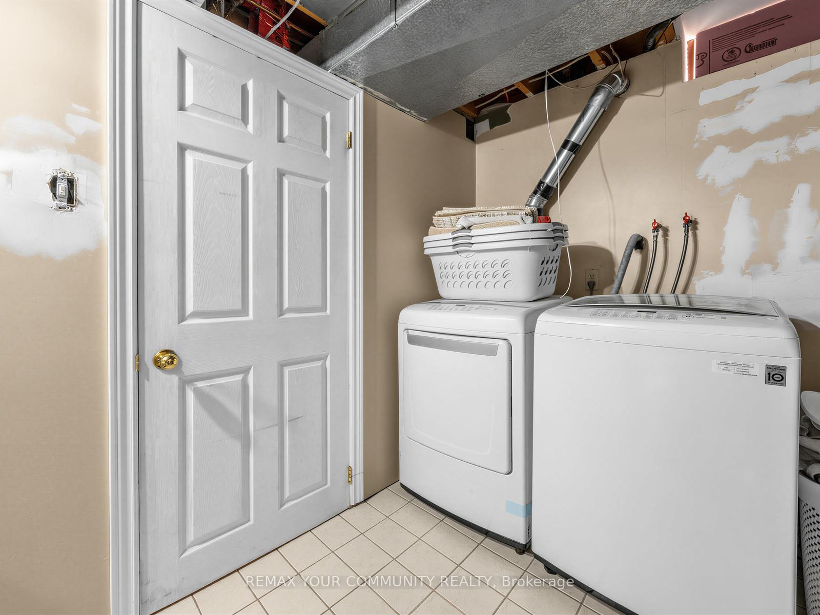 Photo 24 of 205 Glen Hill Drive, Whitby, Blue Grass Meadows — HOMEH