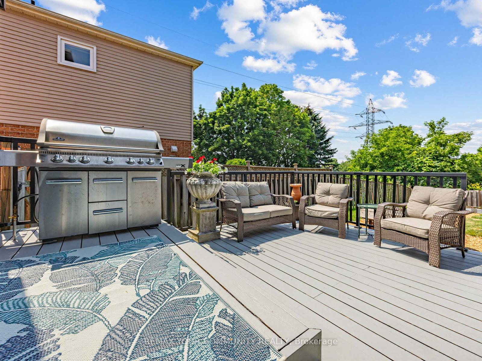 Photo 25 of 205 Glen Hill Drive, Whitby, Blue Grass Meadows — HOMEH