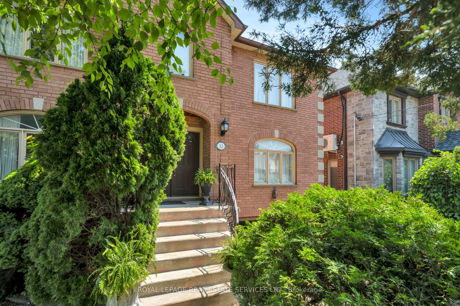 Photo 2 of 33 Lynnhaven Road, Toronto, Englemount-Lawrence — HOMEH