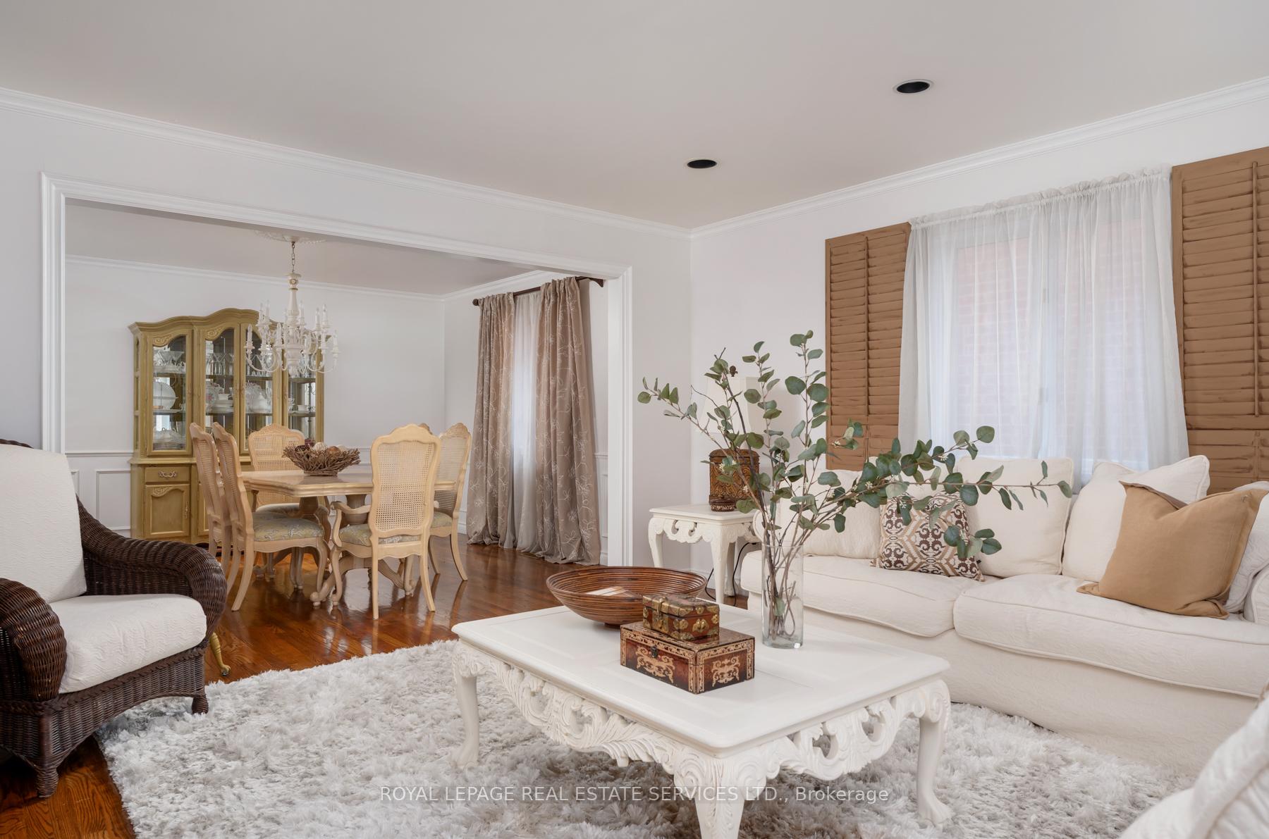 Photo 8 of 33 Lynnhaven Road, Toronto, Englemount-Lawrence — HOMEH