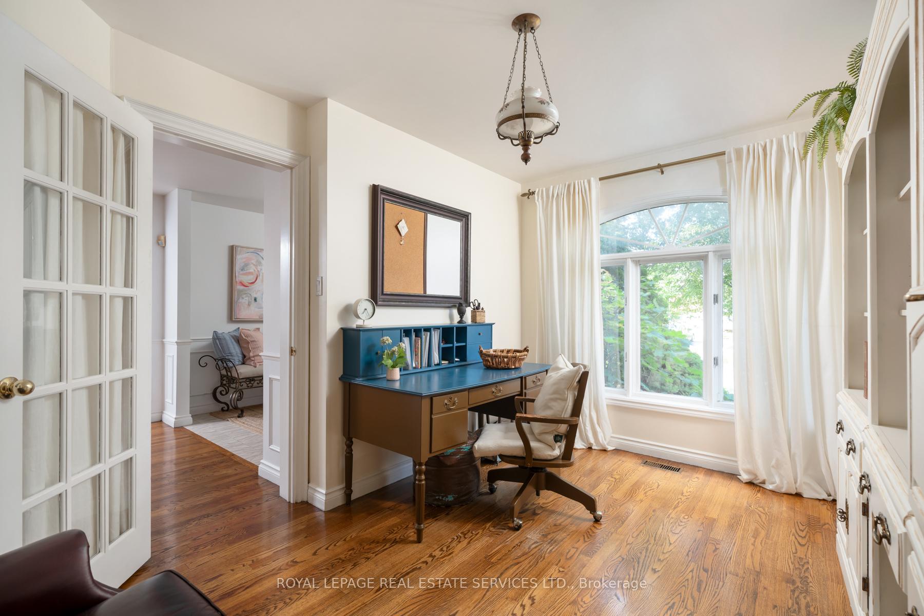 Photo 22 of 33 Lynnhaven Road, Toronto, Englemount-Lawrence — HOMEH