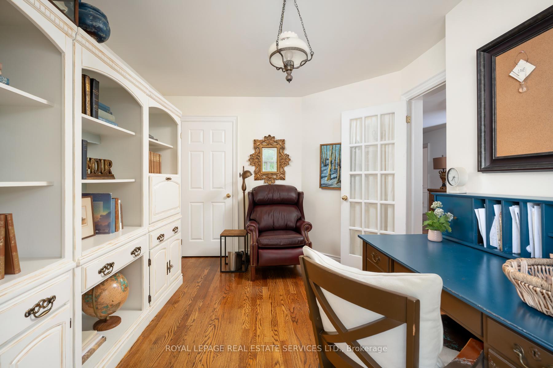 Photo 23 of 33 Lynnhaven Road, Toronto, Englemount-Lawrence — HOMEH