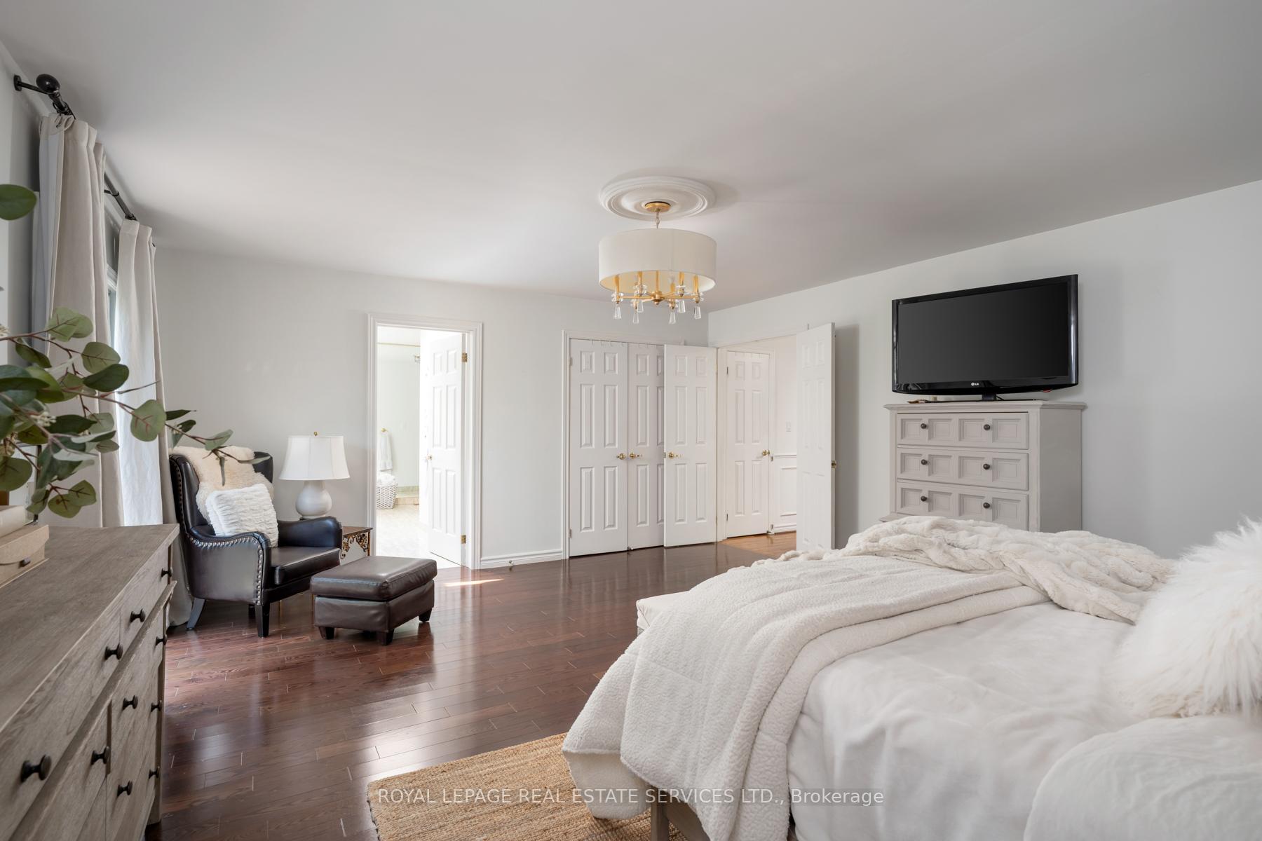 Photo 28 of 33 Lynnhaven Road, Toronto, Englemount-Lawrence — HOMEH