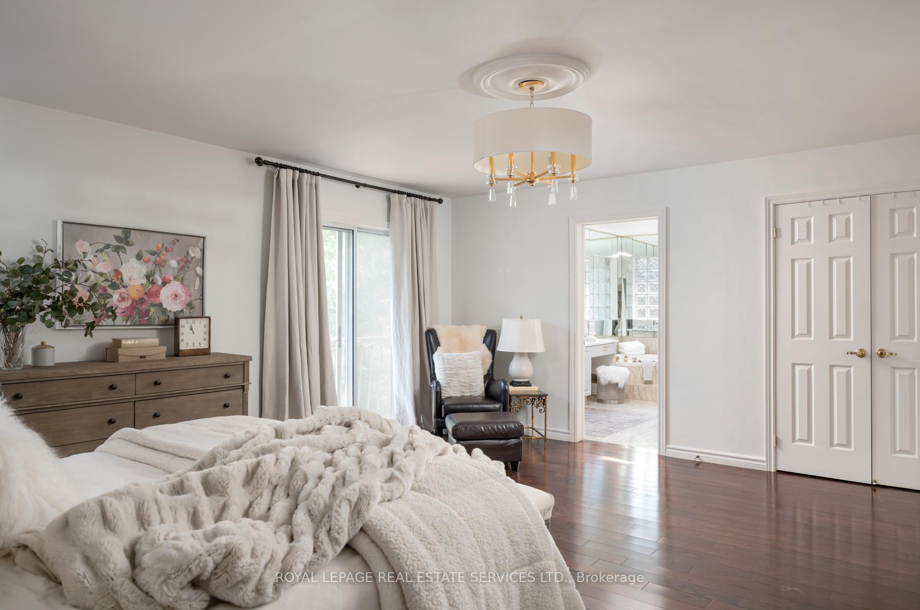 Photo 29 of 33 Lynnhaven Road, Toronto, Englemount-Lawrence — HOMEH