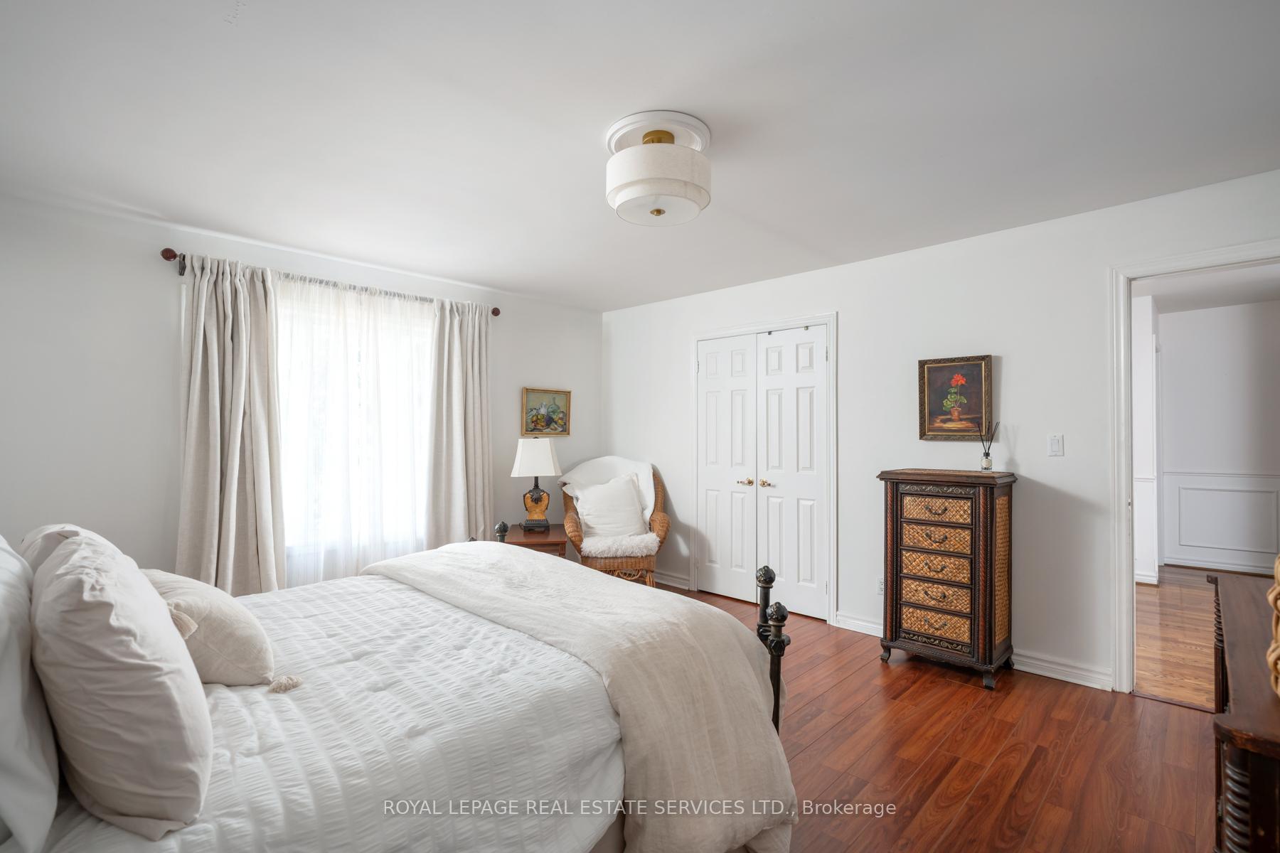 Photo 35 of 33 Lynnhaven Road, Toronto, Englemount-Lawrence — HOMEH