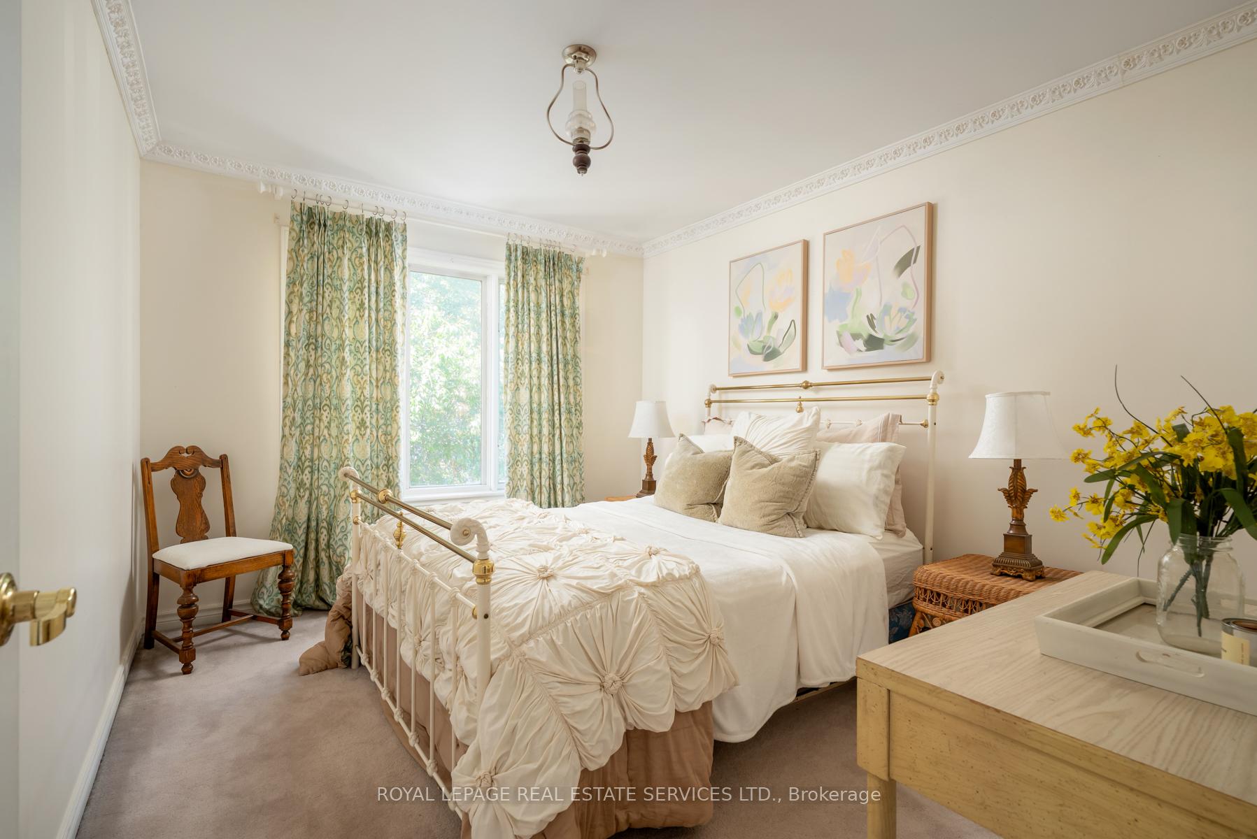 Photo 38 of 33 Lynnhaven Road, Toronto, Englemount-Lawrence — HOMEH