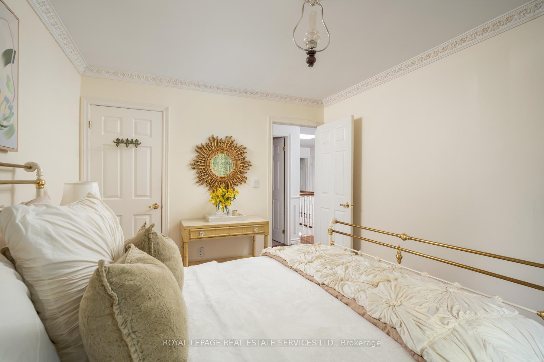 Photo 40 of 33 Lynnhaven Road, Toronto, Englemount-Lawrence — HOMEH