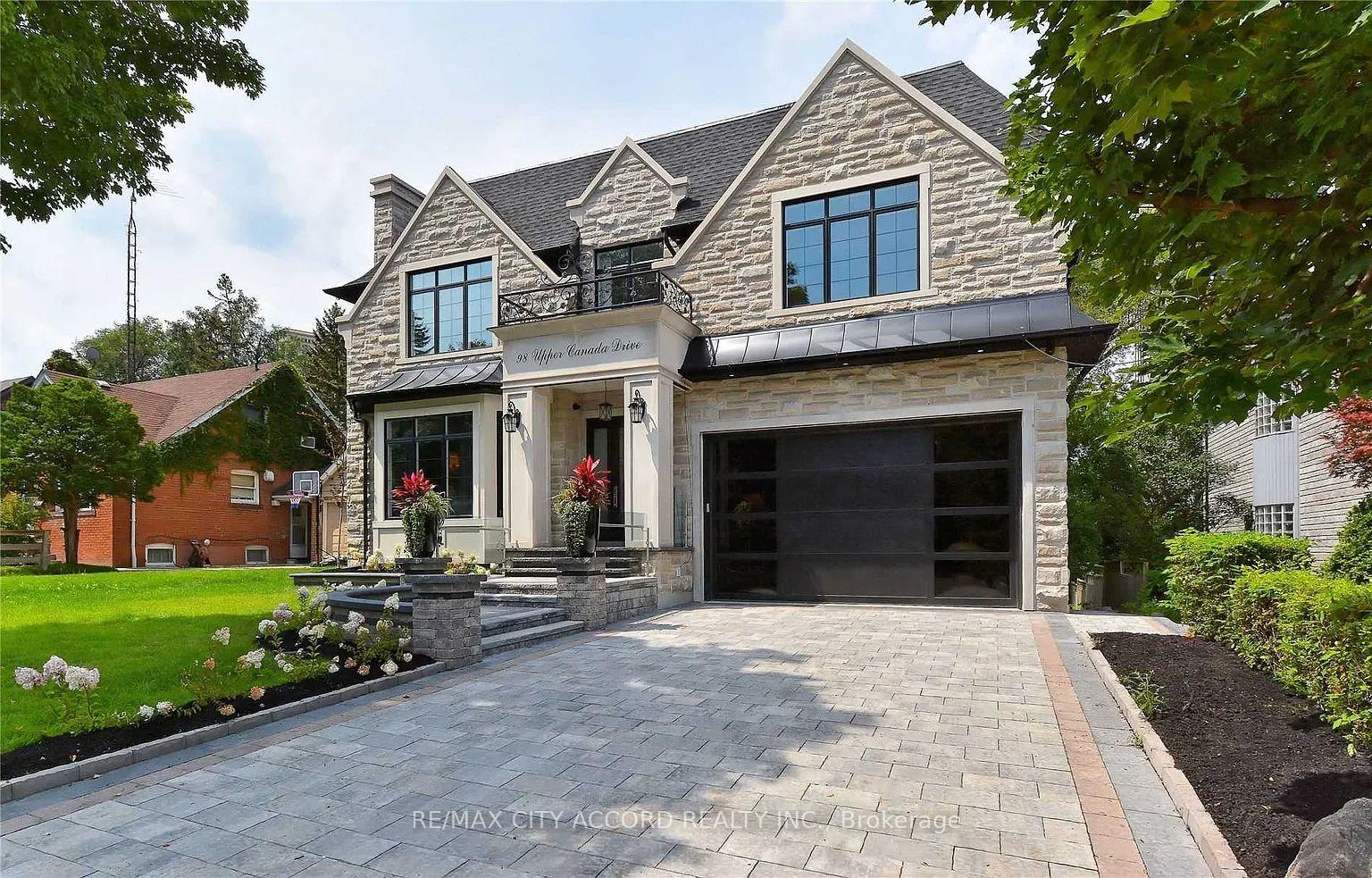 Photo 2 of 98 Upper Canada Drive, North York, St. Andrew-Windfields — HOMEH