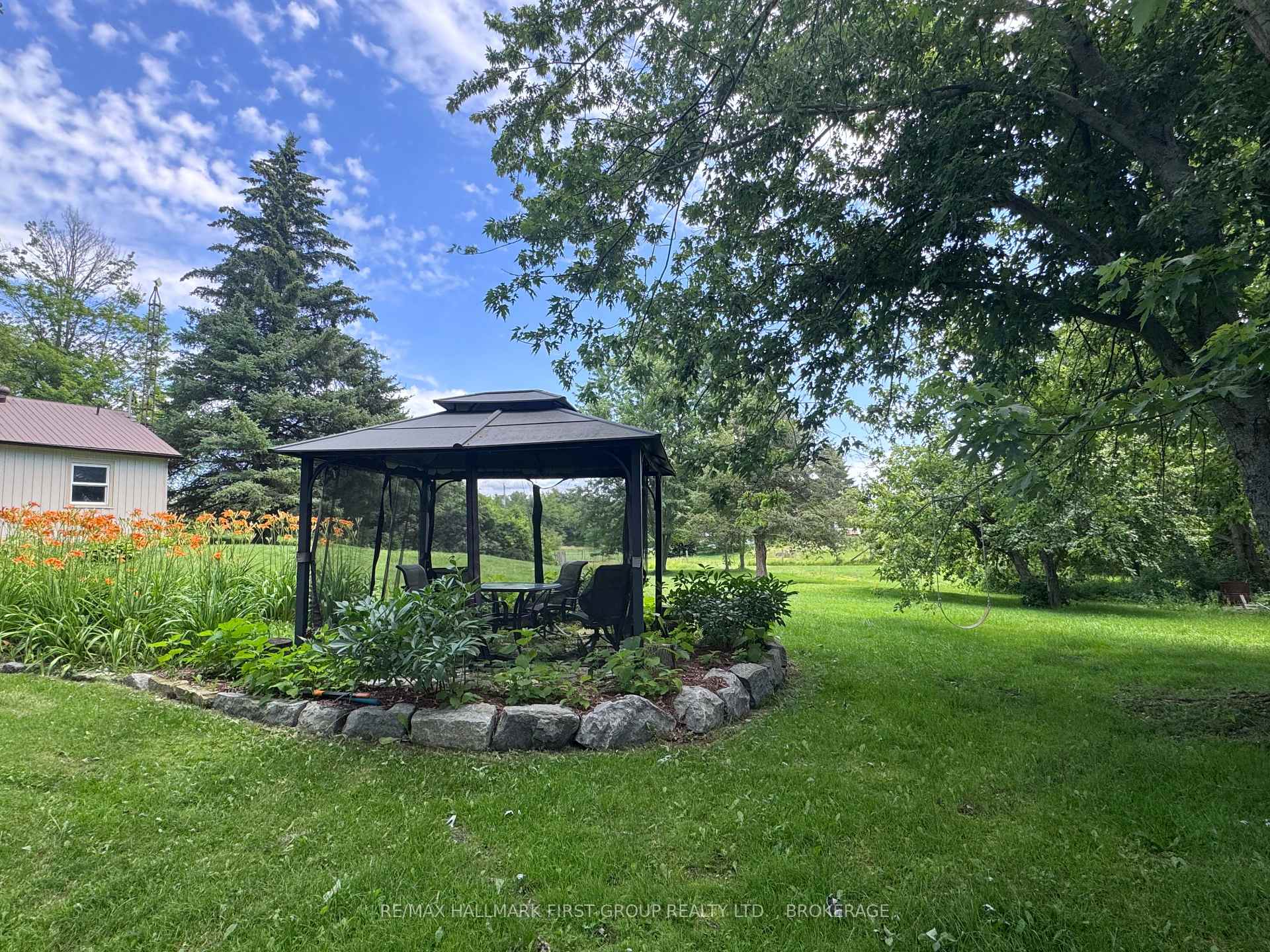 Photo 5 of 1283 Asselstine Road, Frontenac, Frontenac South — HOMEH