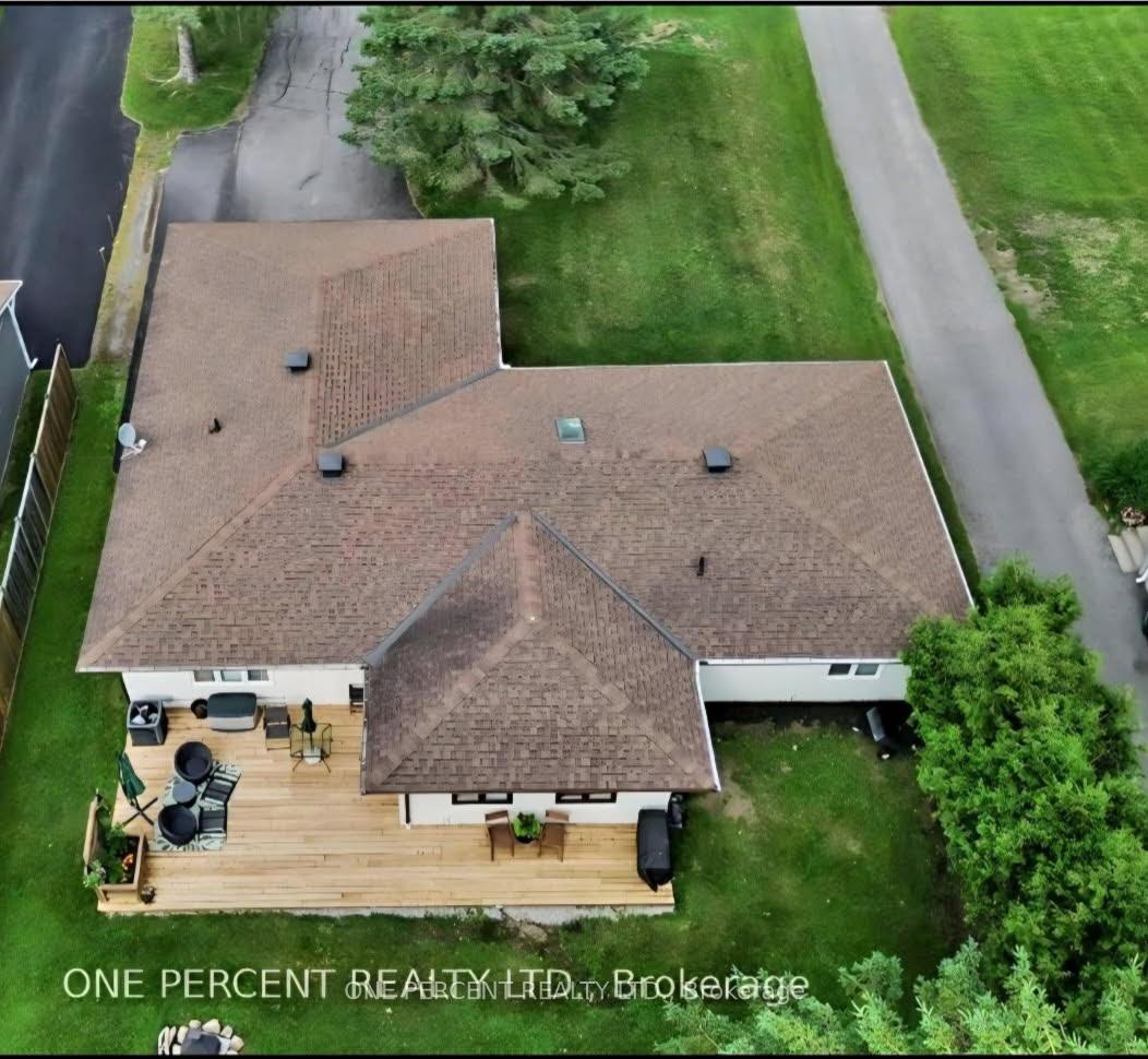 Photo 4 of 412 Manitoba Street, Bracebridge, Monck (Bracebridge) — HOMEH
