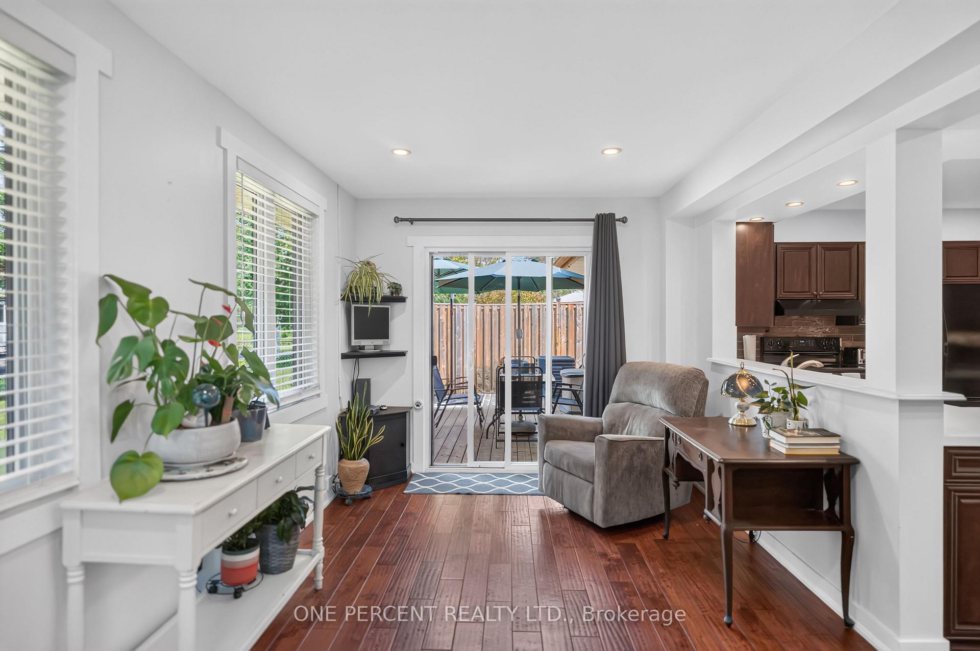 Photo 16 of 412 Manitoba Street, Bracebridge, Monck (Bracebridge) — HOMEH