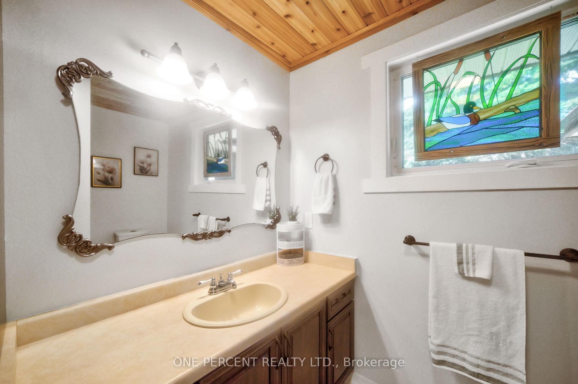 Photo 18 of 412 Manitoba Street, Bracebridge, Monck (Bracebridge) — HOMEH