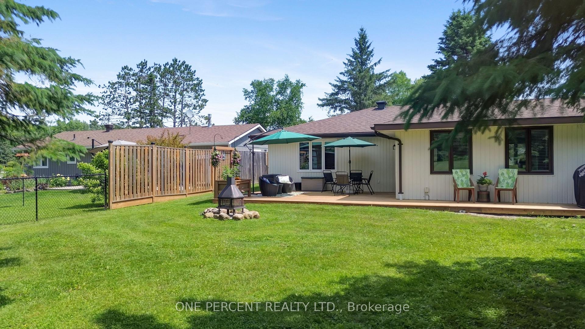 Photo 21 of 412 Manitoba Street, Bracebridge, Monck (Bracebridge) — HOMEH